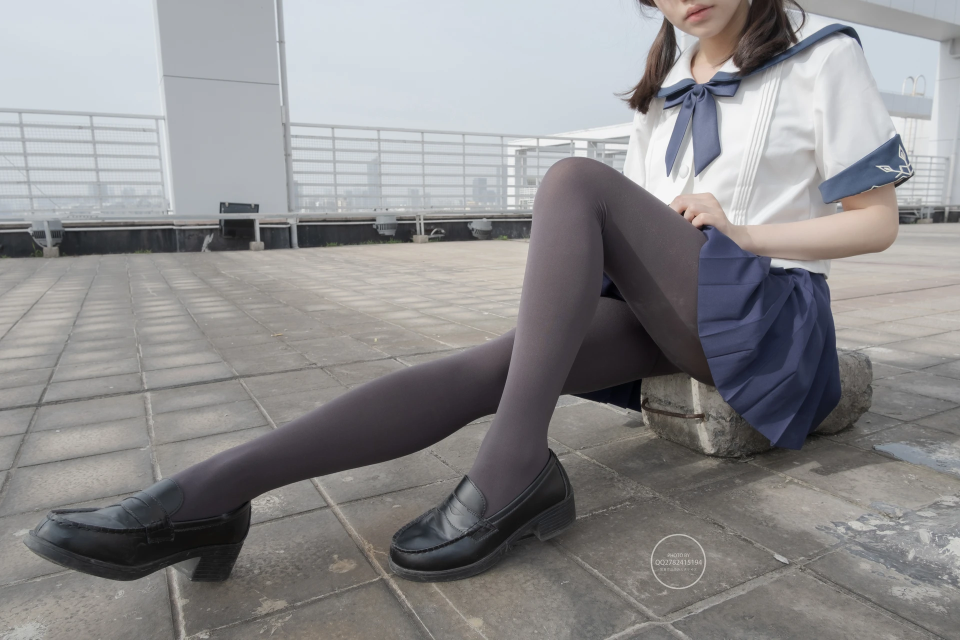 森萝财团 有料-39 小香 黑丝 80D 天台外景 [90P-793.2MB]JK, JK制服, 可爱, 小香, 有料, 森萝财团, 水手服, 灰丝, 美腿, 美足, 黑丝