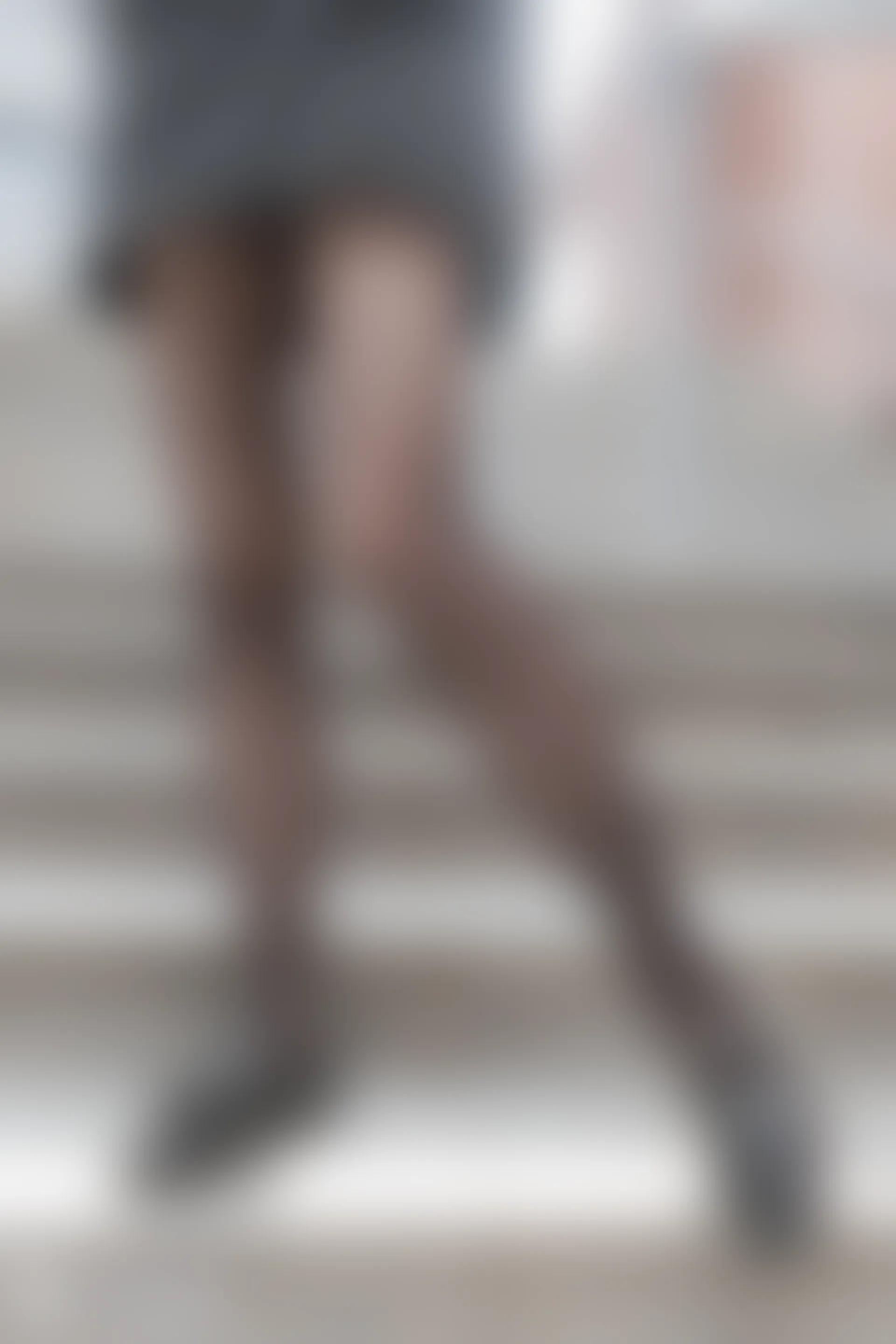 C05.008 阳光下的黑丝 [40P-76MB]