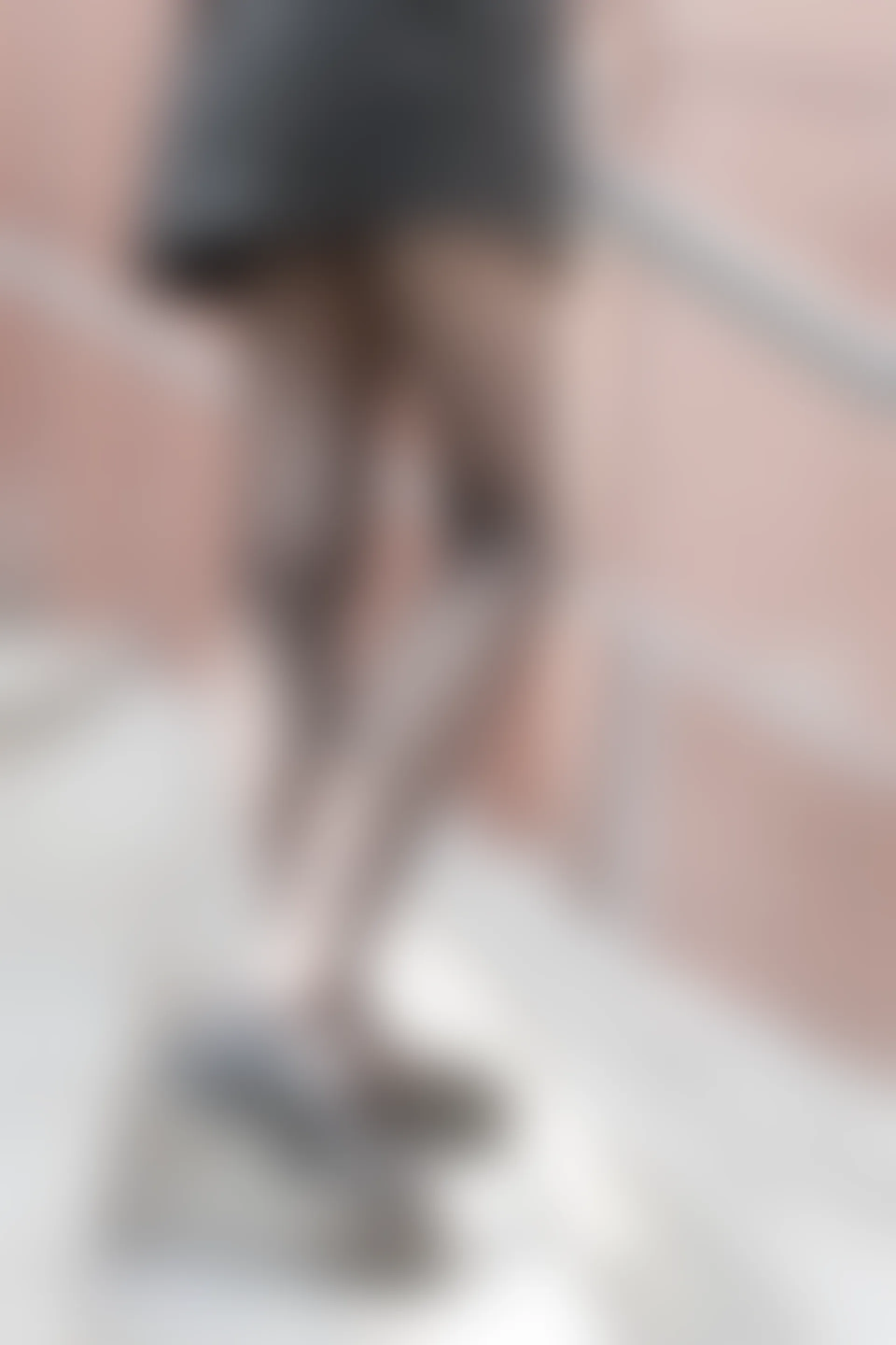 C05.008 阳光下的黑丝 [40P-76MB]