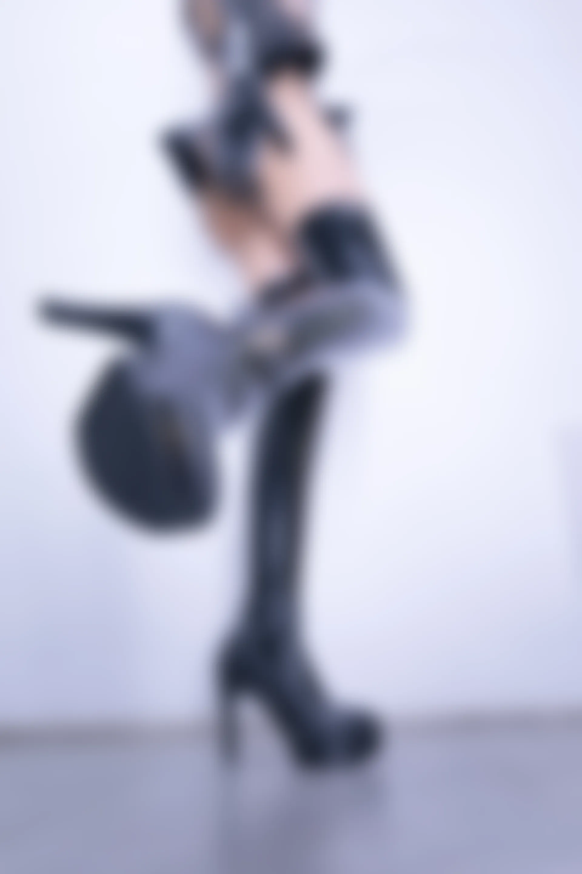 神楽坂真冬 第三季 序号29：女仆主题《愛のラビリンス2 》 [150P2V-601MB]兔女郎, 内衣, 双马尾, 女仆, 神楽坂真冬, 美腿, 美足, 高跟鞋, 黑丝