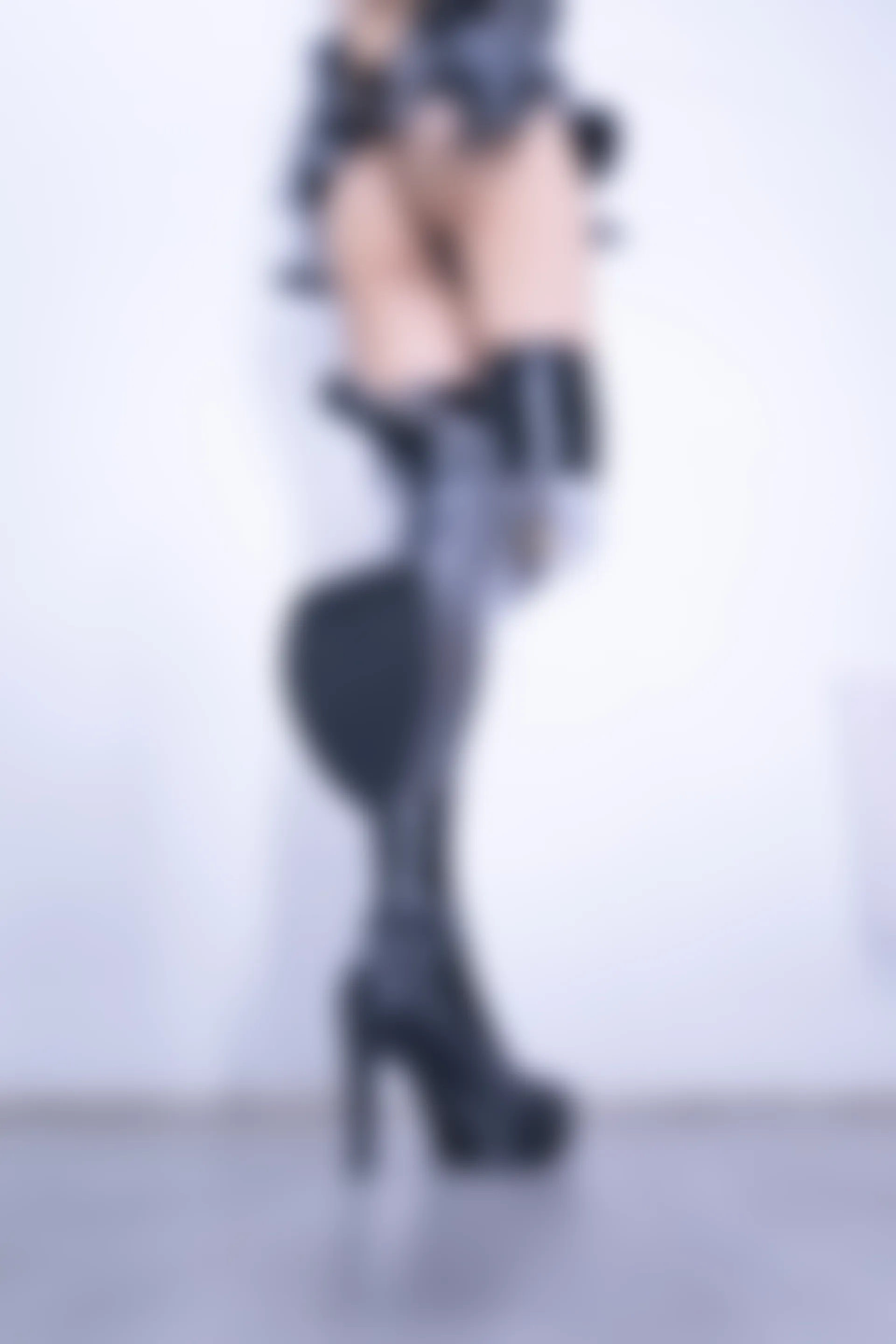 神楽坂真冬 第三季 序号29：女仆主题《愛のラビリンス2 》 [150P2V-601MB]兔女郎, 内衣, 双马尾, 女仆, 神楽坂真冬, 美腿, 美足, 高跟鞋, 黑丝