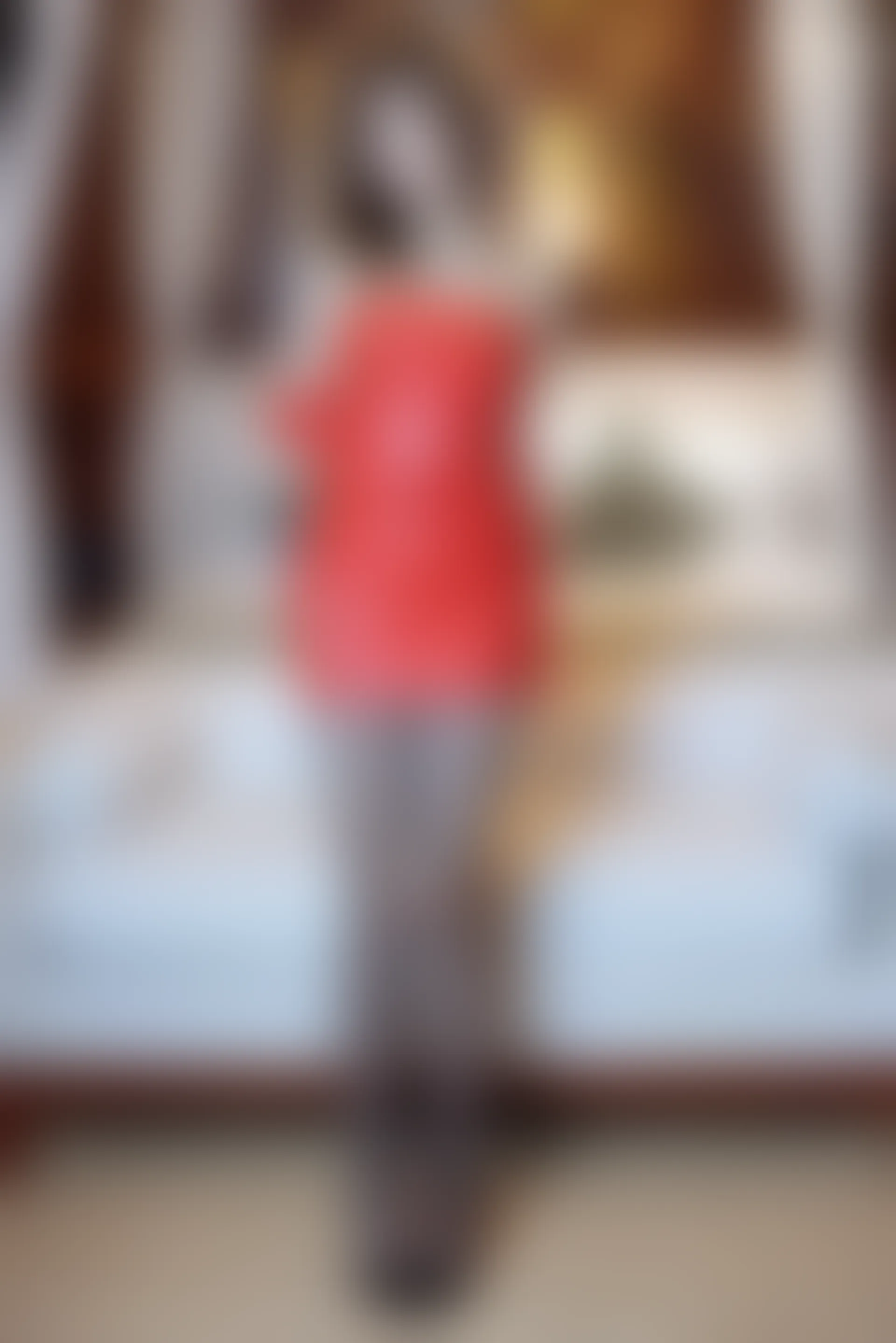 XiuRen秀人网 2022.03.18 No.4740 绮里嘉ula 珠三角旅拍[101+1P 979MB]