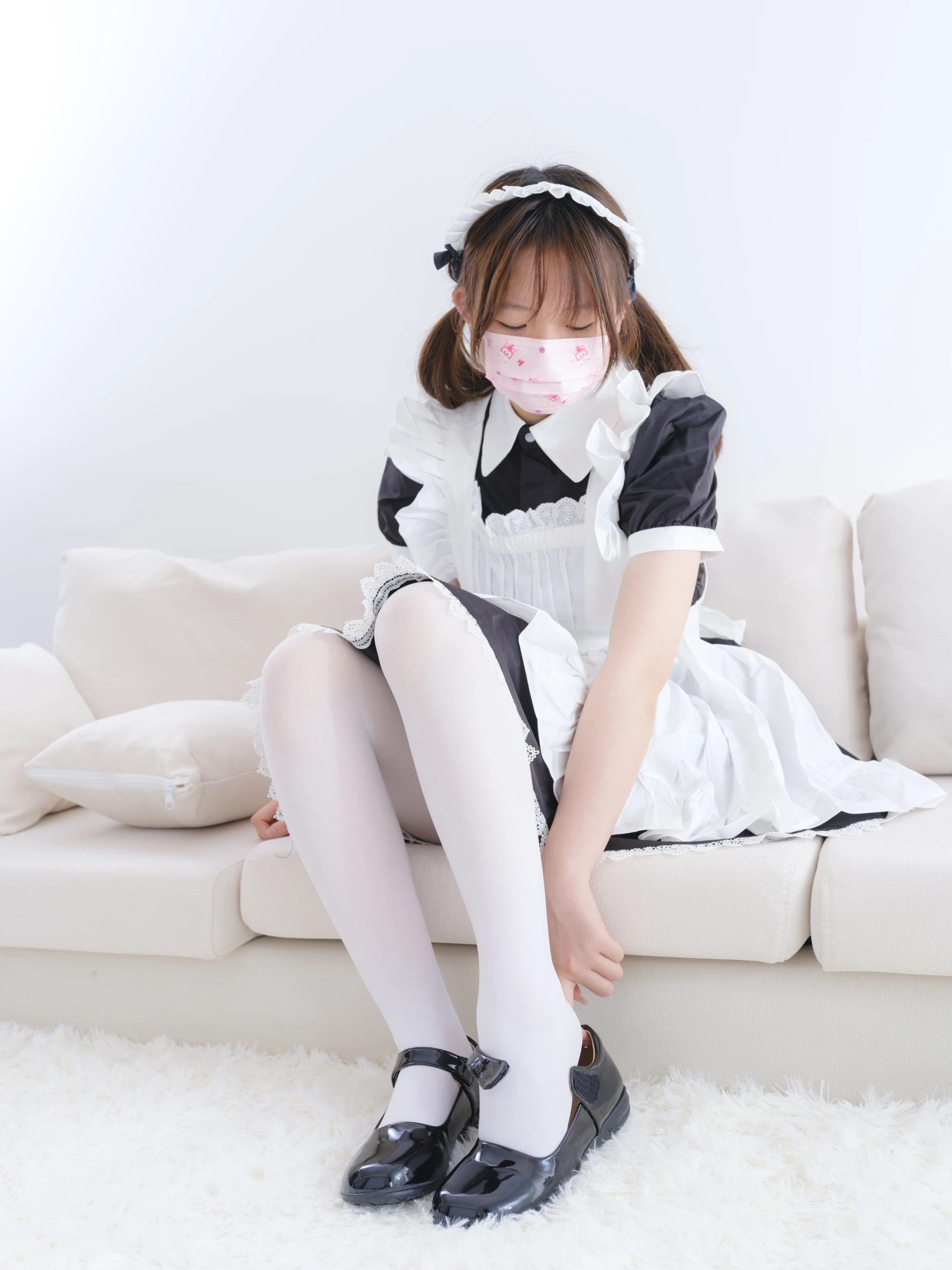 森萝财团 热池-01E 4K 双马尾白丝女仆 [104P1V-6.18GB]
