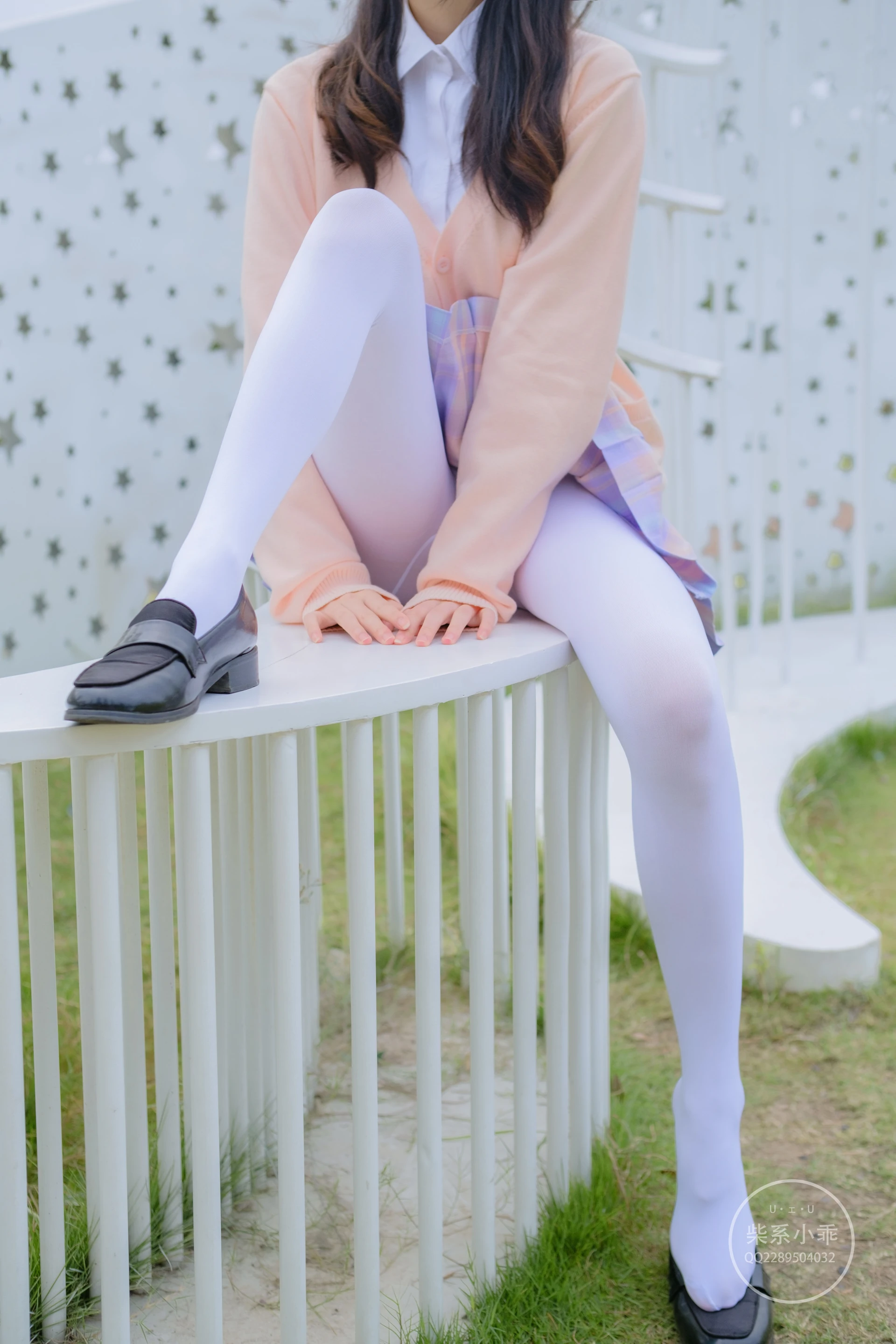 稚乖画册 颓废-01 JK制服白丝双马尾 [73P-596.5MB]JK, JK制服, 双马尾, 可爱, 白丝, 稚乖画册, 美腿, 美足, 颓废