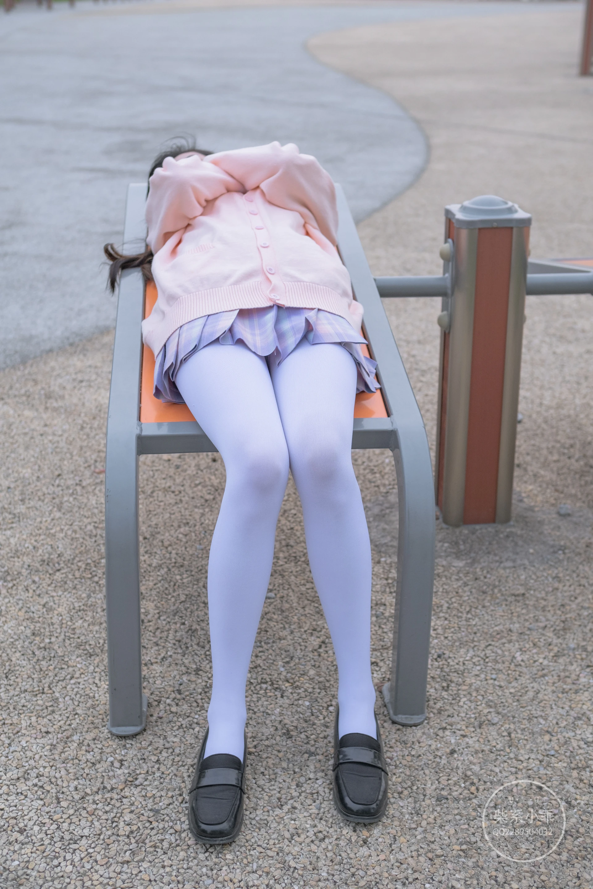 稚乖画册 颓废-01 JK制服白丝双马尾 [73P-596.5MB]JK, JK制服, 双马尾, 可爱, 白丝, 稚乖画册, 美腿, 美足, 颓废