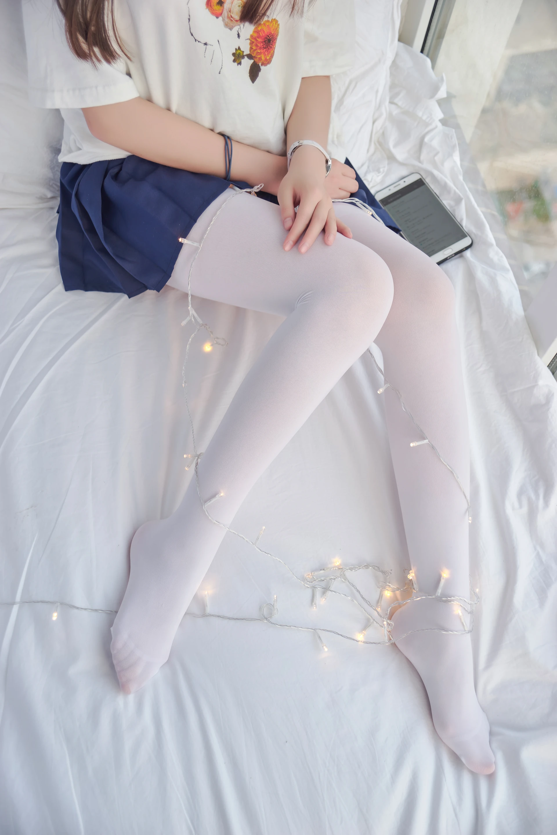 轻兰映画 VOL.018 [80P-875M]可爱, 白丝, 美腿, 美足, 轻兰映画