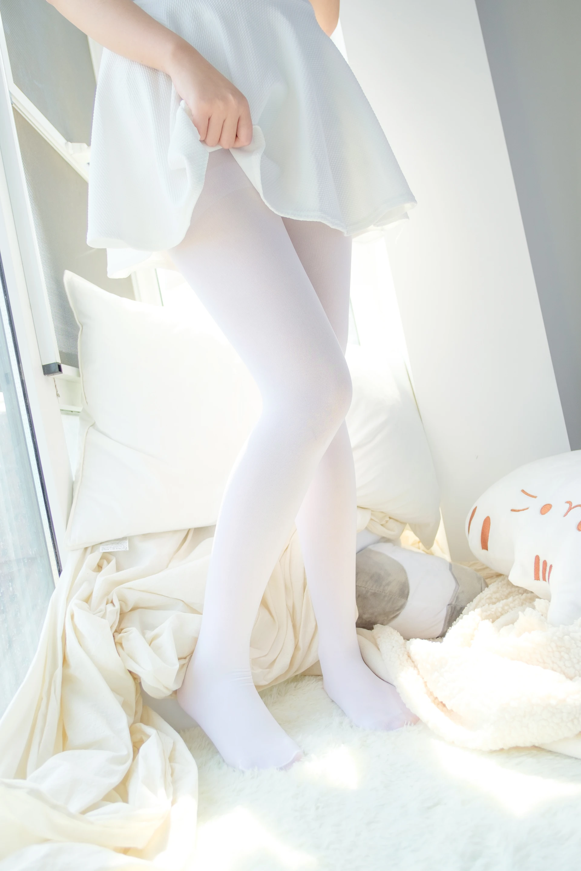 森萝财团 R15-004 [111P-596M]可爱, 森萝财团, 白丝, 美腿