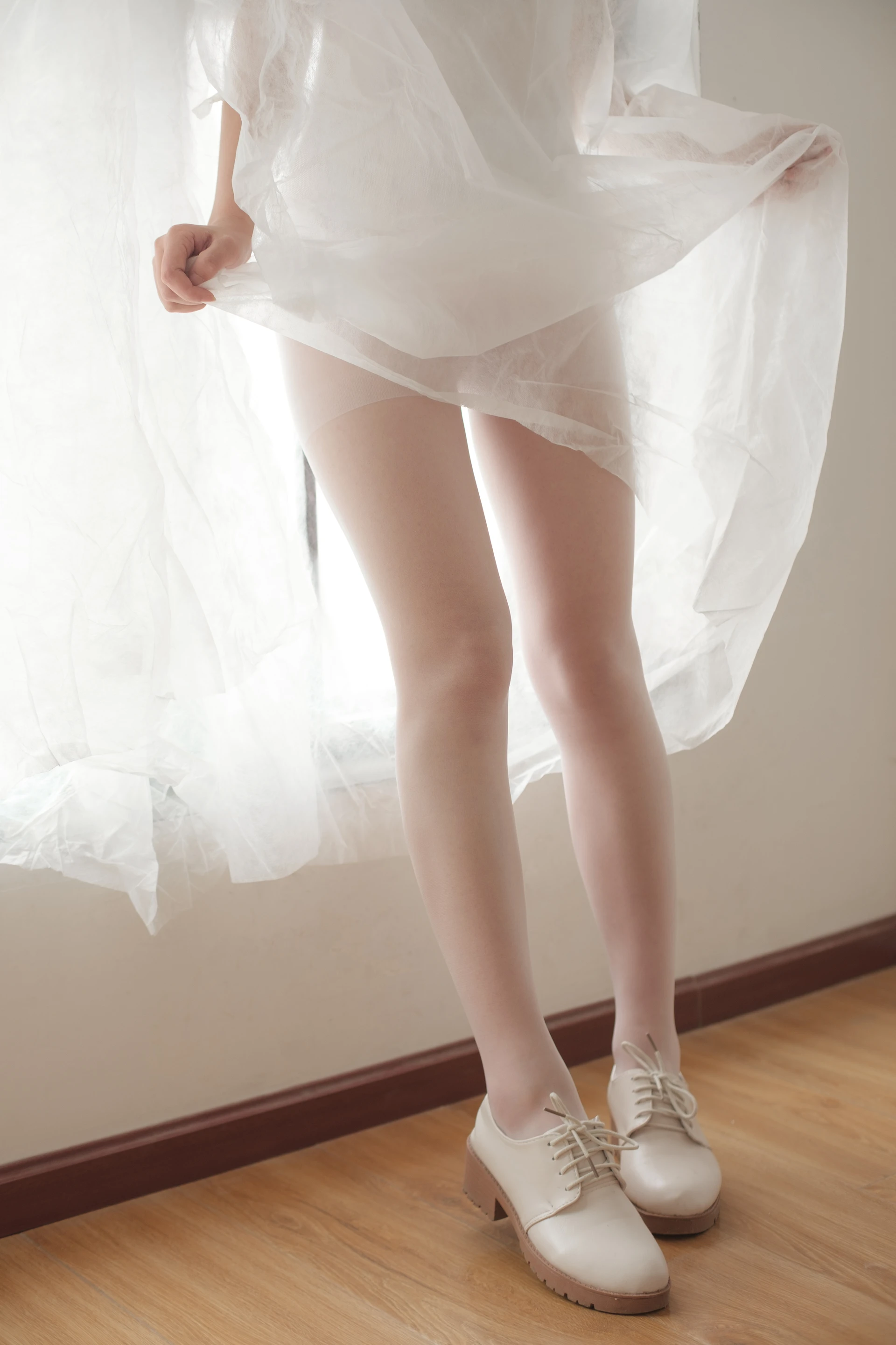 森萝财团 X-022 [89P1V-1.57G]森萝财团, 白丝, 美腿, 美足, 蕾丝