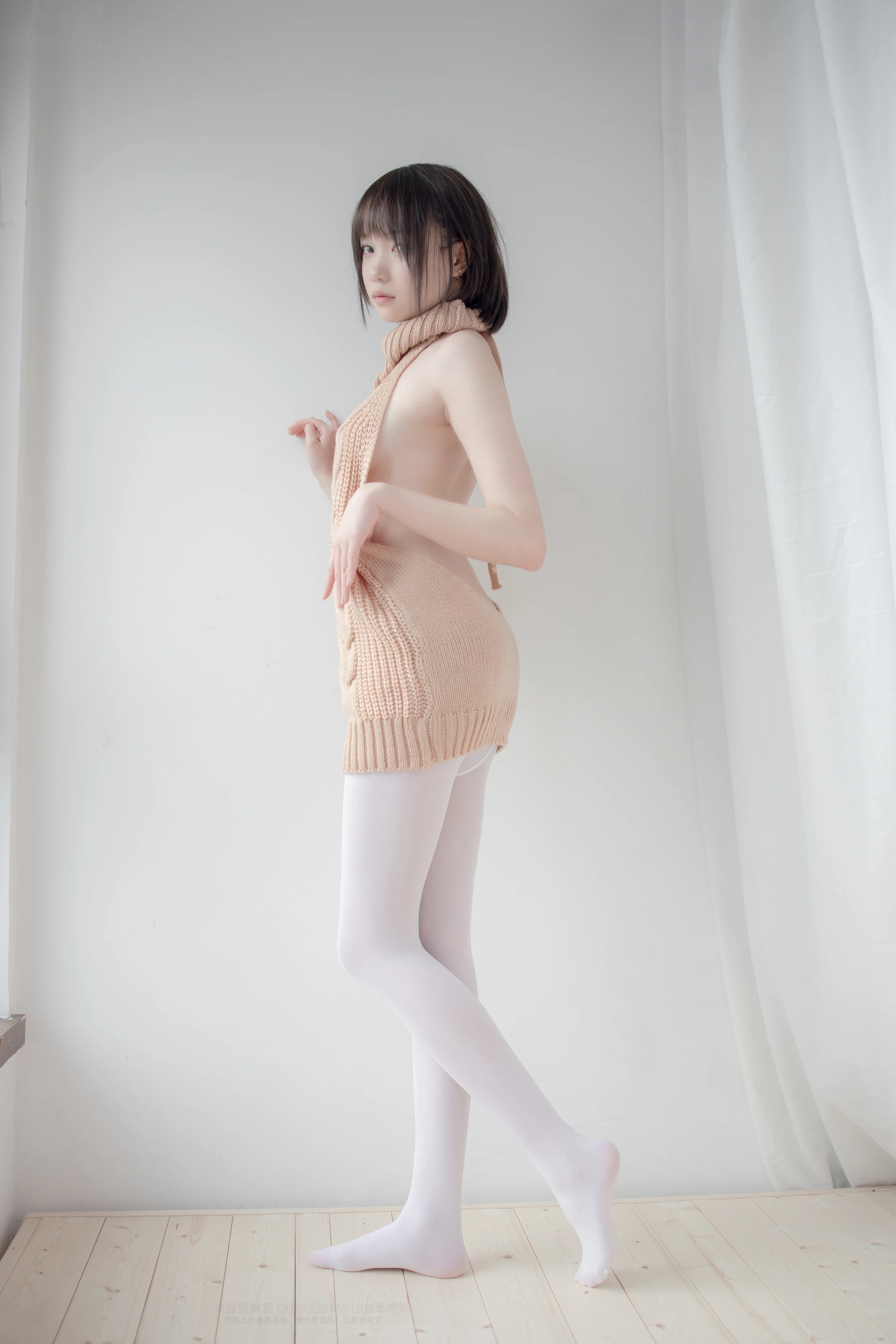 森萝财团 LOVEPLUS-004 [97P1V-2.35G]可爱, 森萝财团, 白丝, 美腿, 露背毛衣