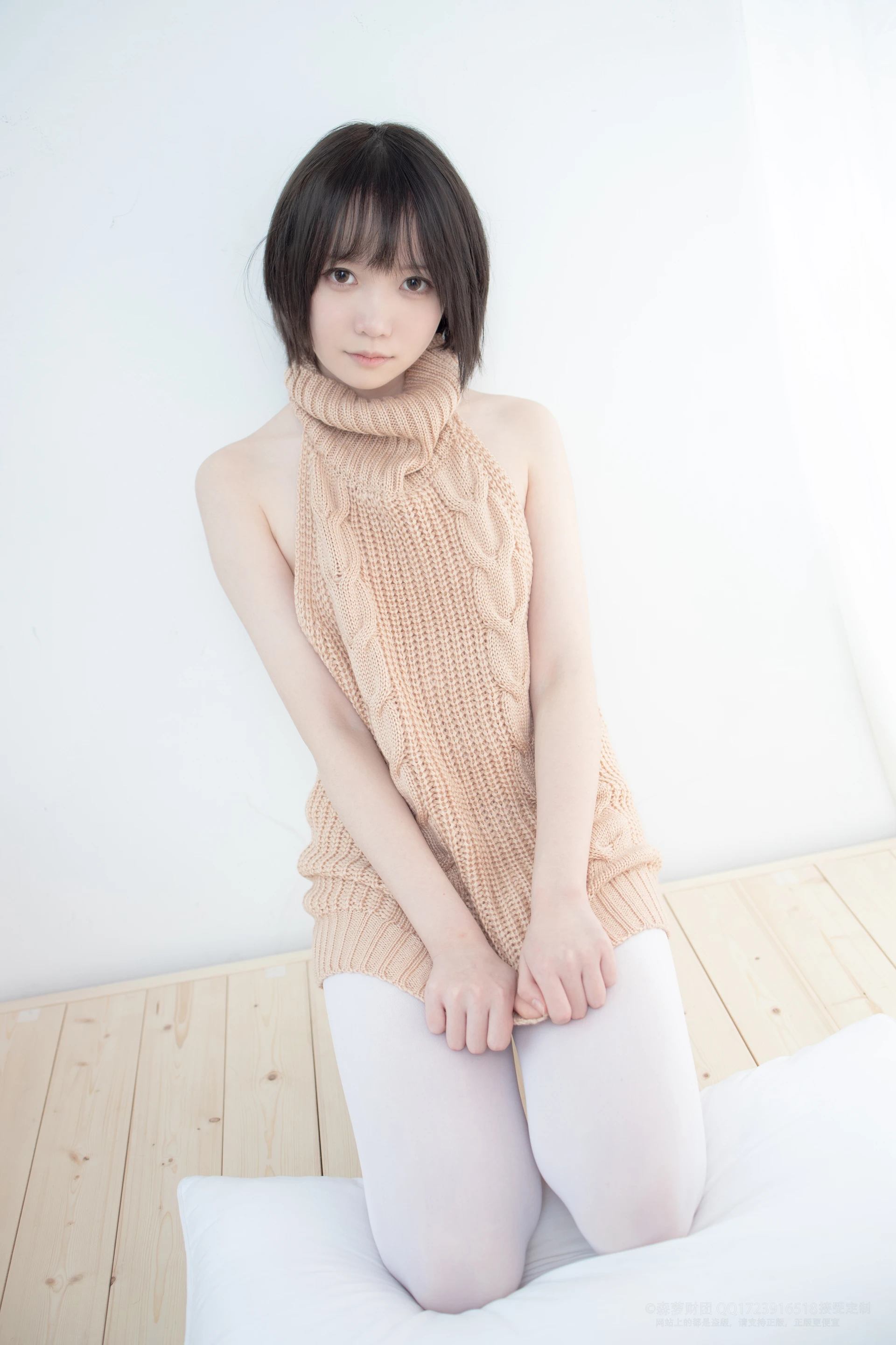森萝财团 LOVEPLUS-004 [97P1V-2.35G]可爱, 森萝财团, 白丝, 美腿, 露背毛衣