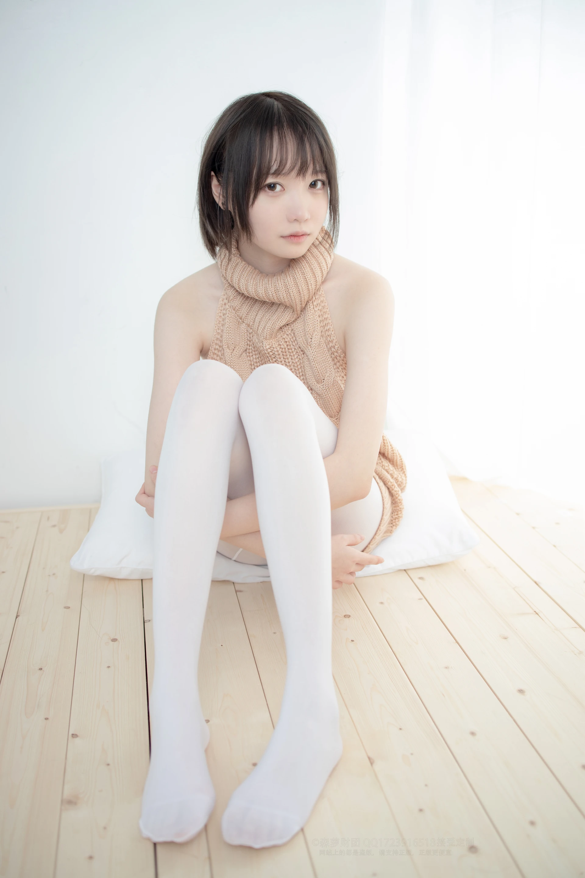 森萝财团 LOVEPLUS-004 [97P1V-2.35G]可爱, 森萝财团, 白丝, 美腿, 露背毛衣