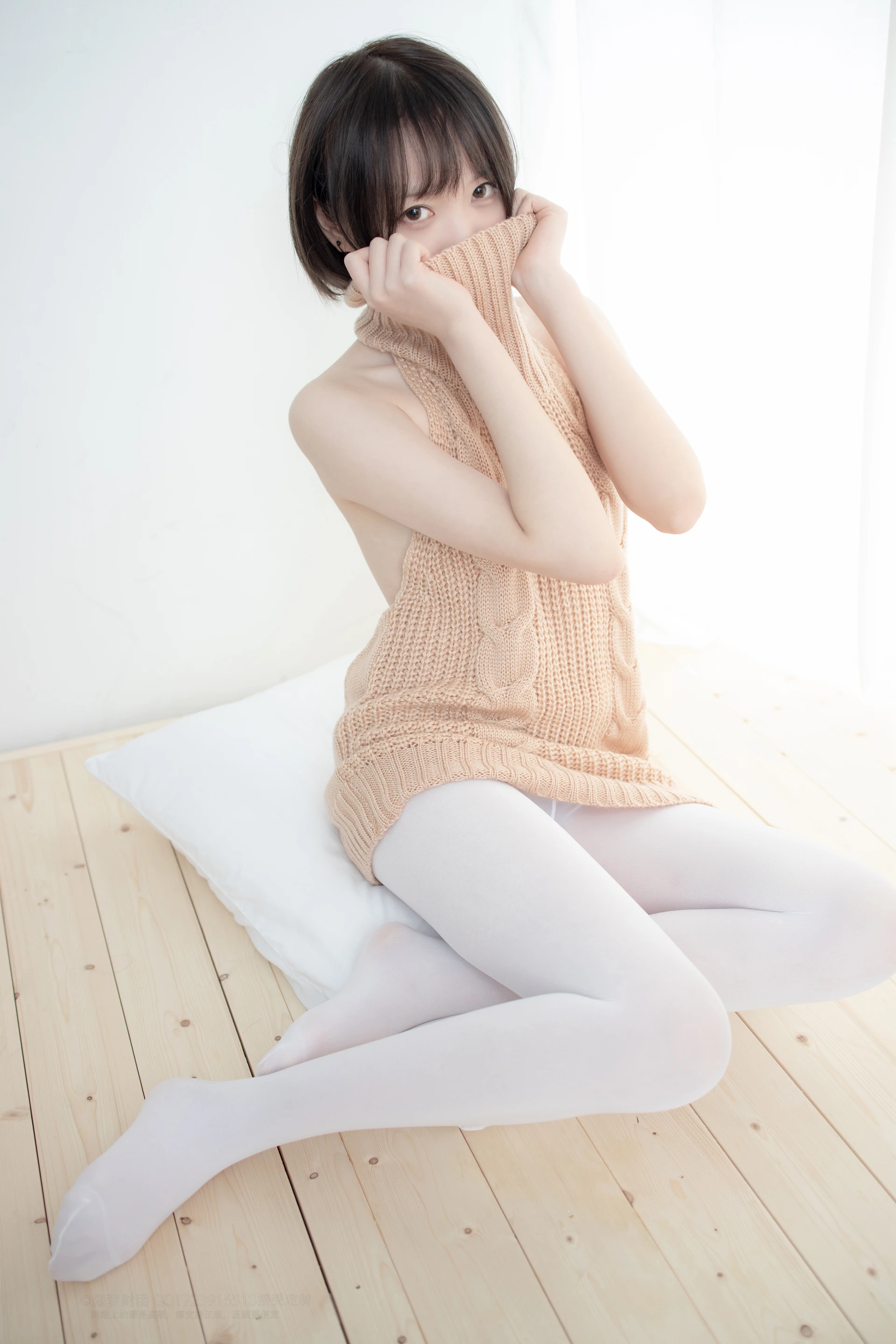森萝财团 LOVEPLUS-004 [97P1V-2.35G]可爱, 森萝财团, 白丝, 美腿, 露背毛衣