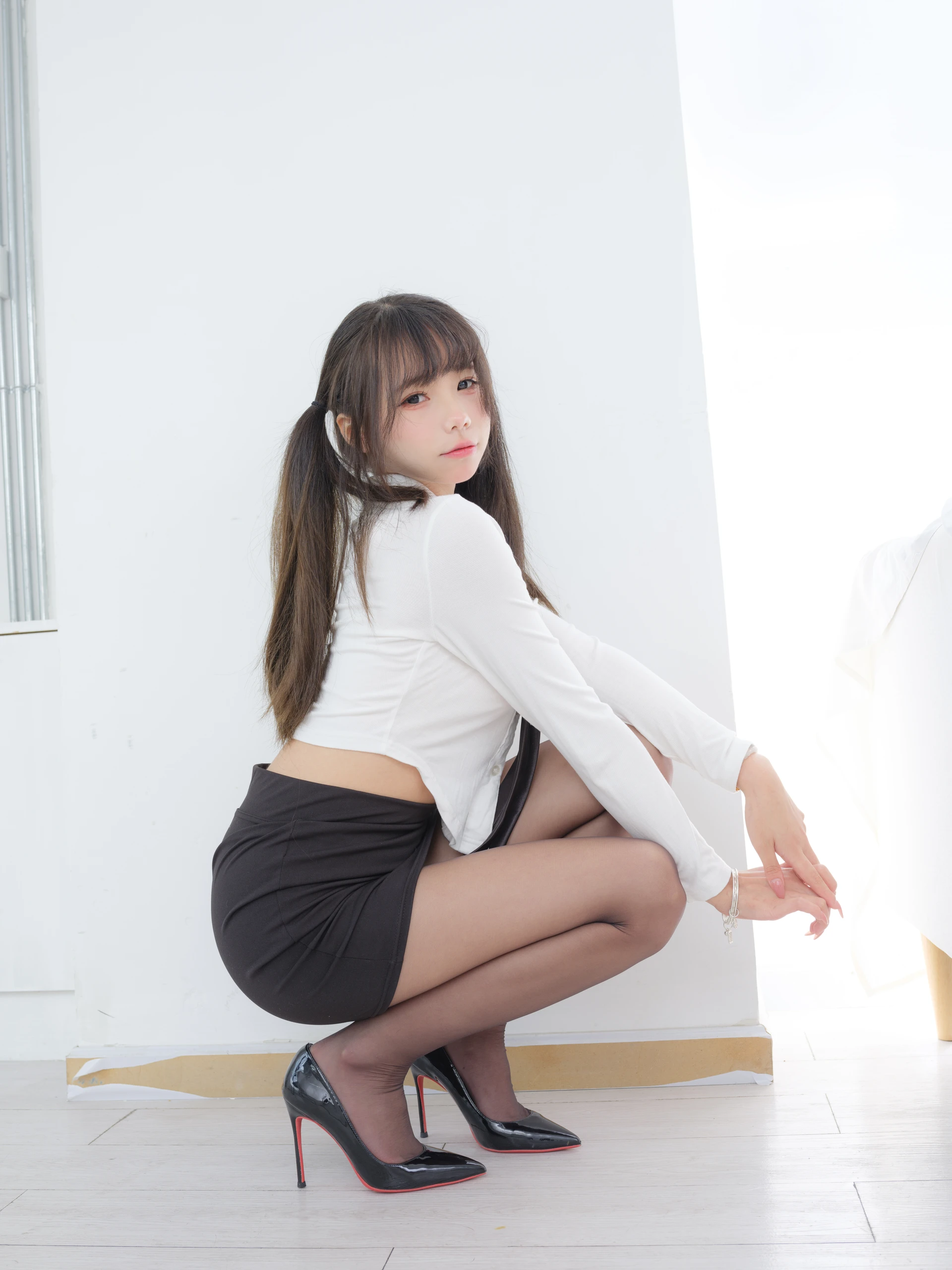 森罗财团 细雪-01E 4K 双马尾黑丝OL制服 [103P1V-6.47GB]