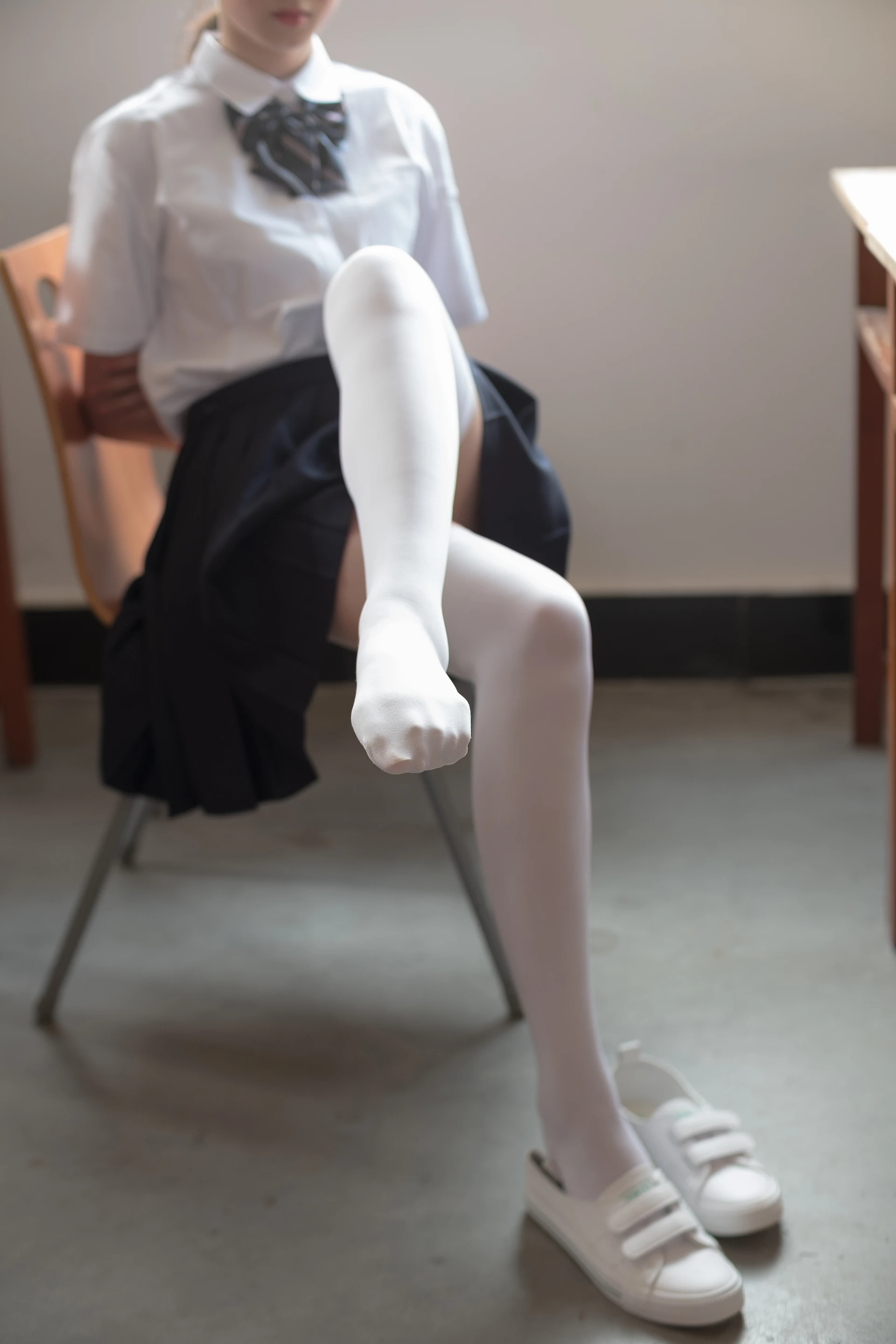 森萝财团 BETA-022 [66P-636M]—校服, 白丝, 美腿