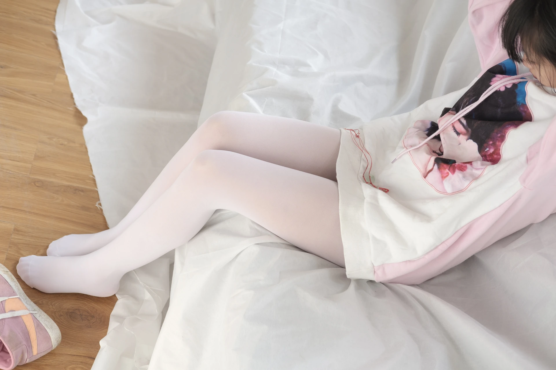 森萝财团 X-009 [120P1V-1.49G]可爱, 森萝财团, 白丝, 美腿, 美足
