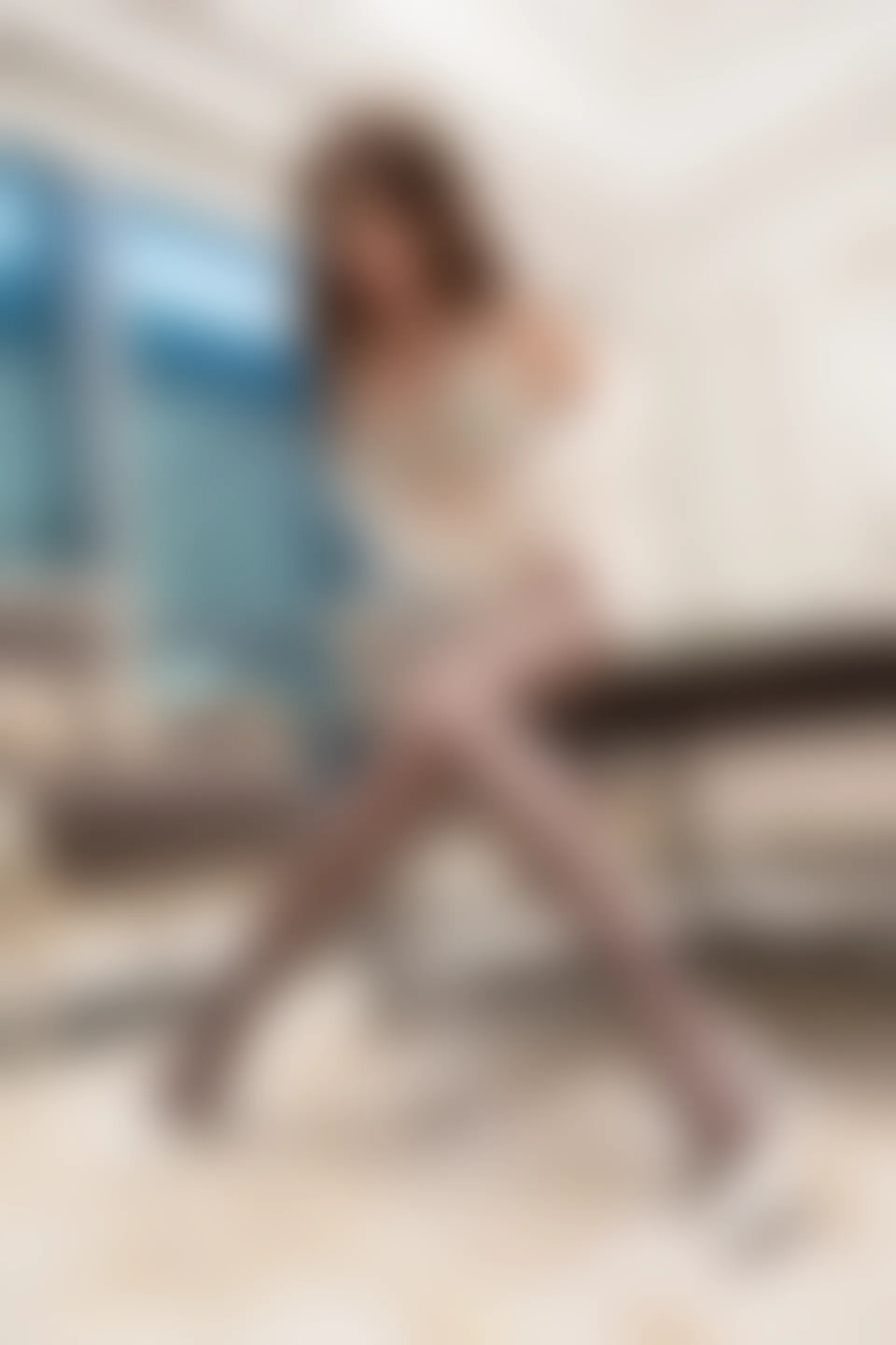 XiuRen秀人网 2021.11.04 No.4169 芝芝Booty 深圳旅拍[69+1P 583MB]