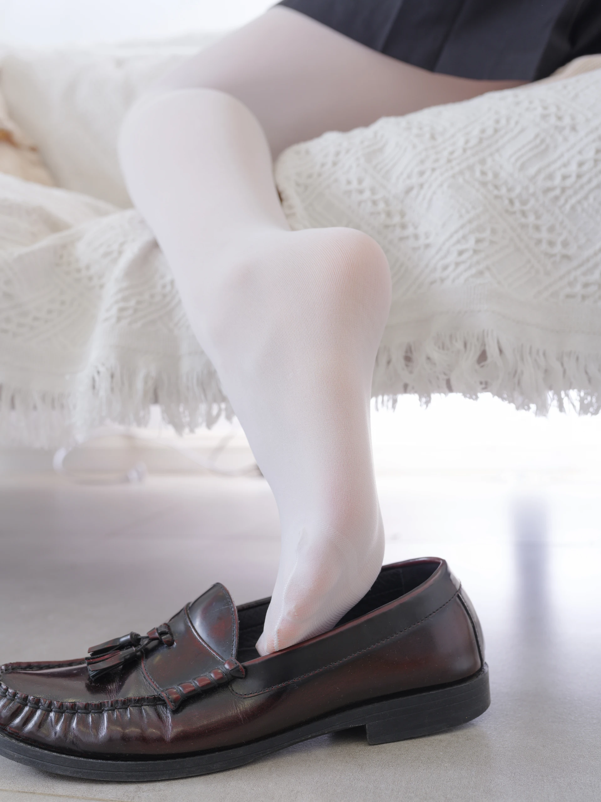 森罗财团 蜃楼-01E 4k 白丝JK制服 [101P1V-6.5GB]