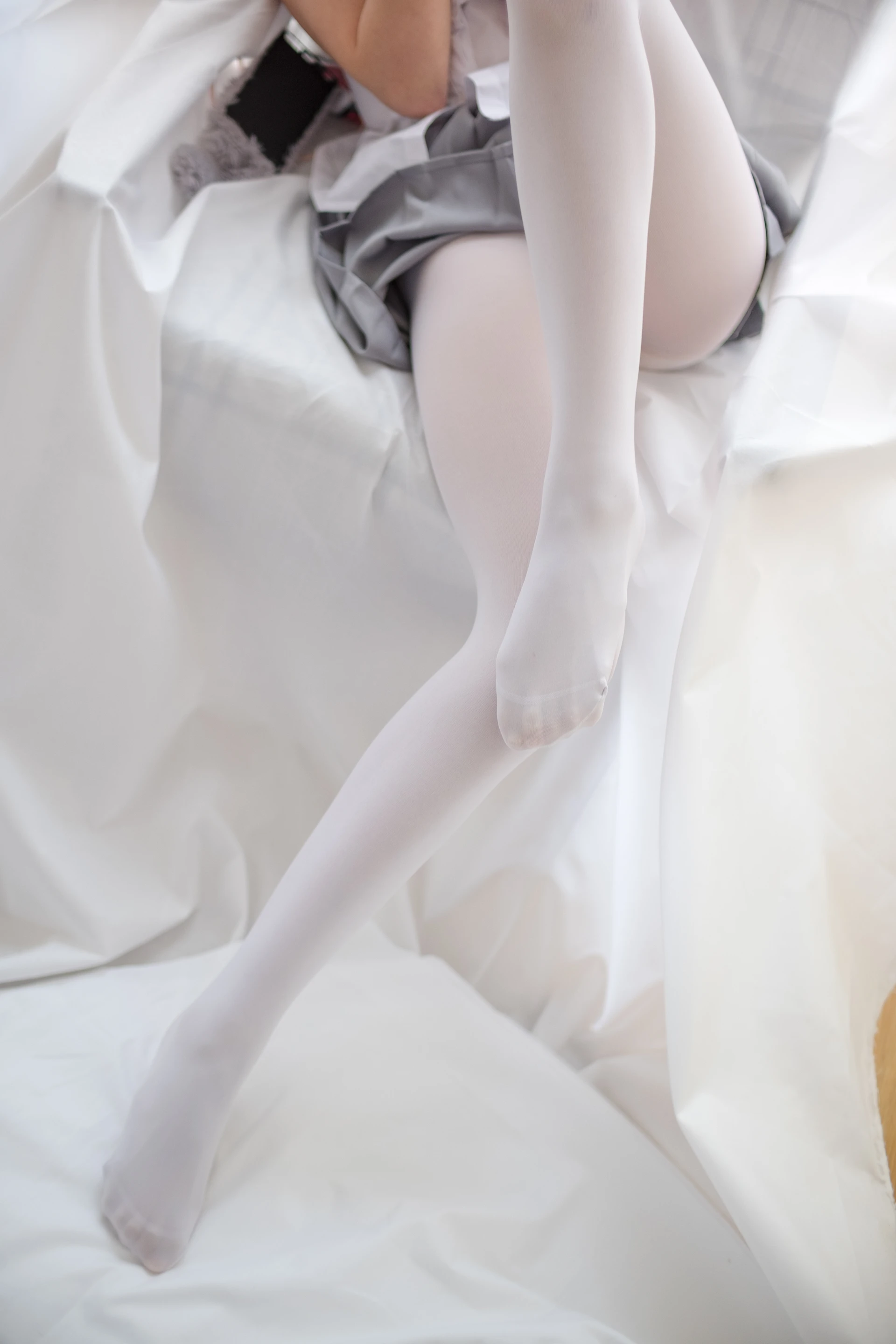 森萝财团 R15-045 [109P-525M]学生装, 森萝财团, 白丝, 美腿