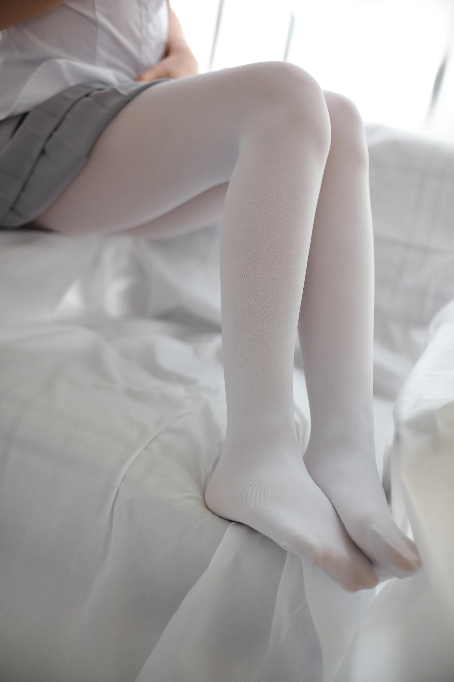 森萝财团 R15-045 [109P-525M]学生装, 森萝财团, 白丝, 美腿