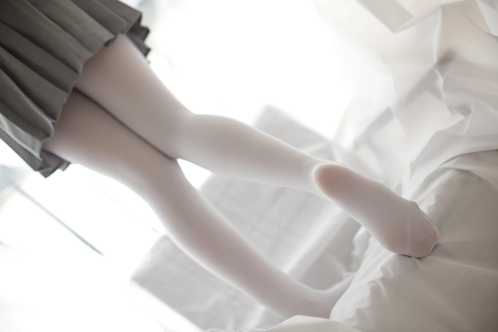 森萝财团 R15-045 [109P-525M]学生装, 森萝财团, 白丝, 美腿