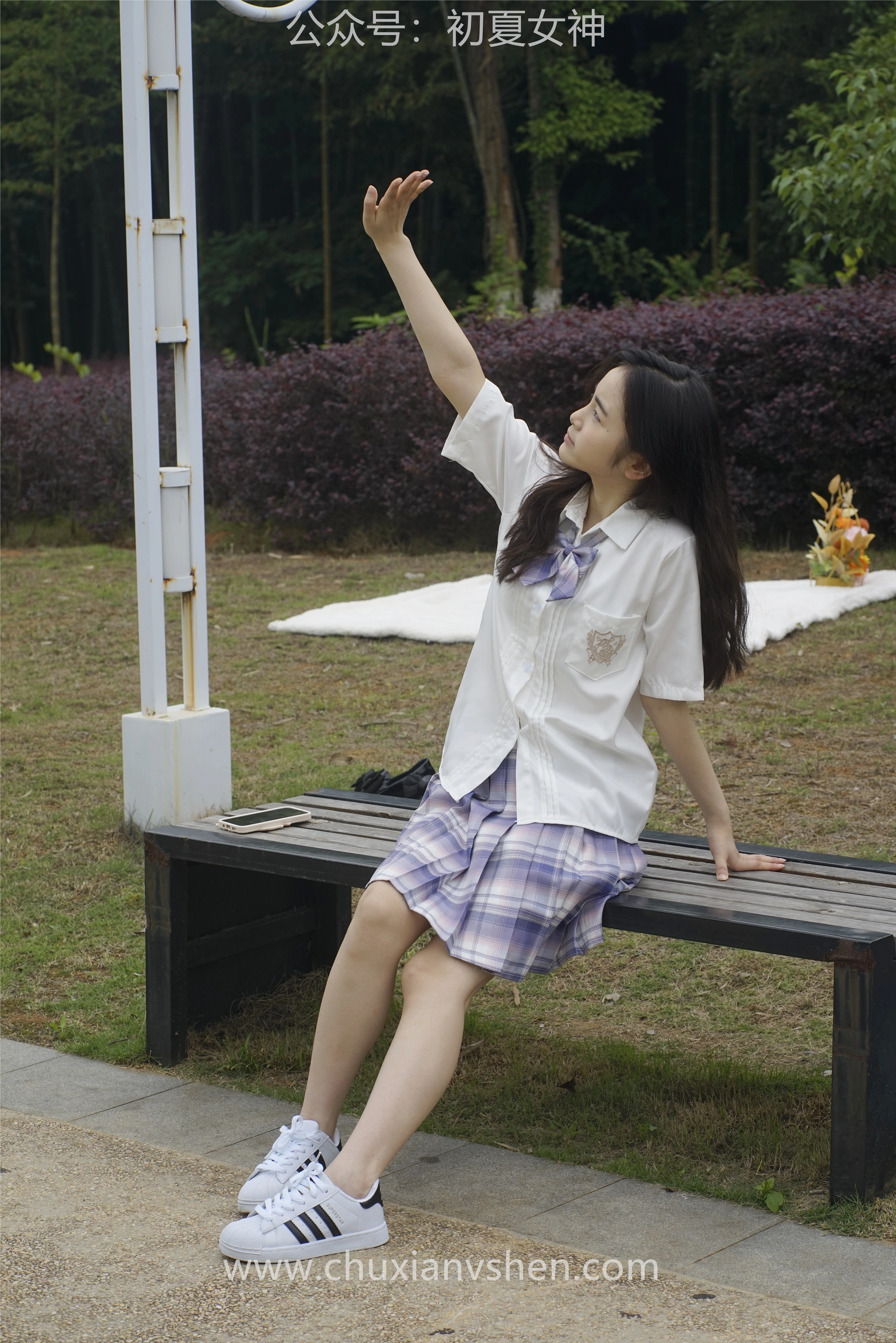 初夏女神 NO.076 十一 周末丛林 JK套搭配的袜子遭嫌弃[153P+1V／6.08GB]