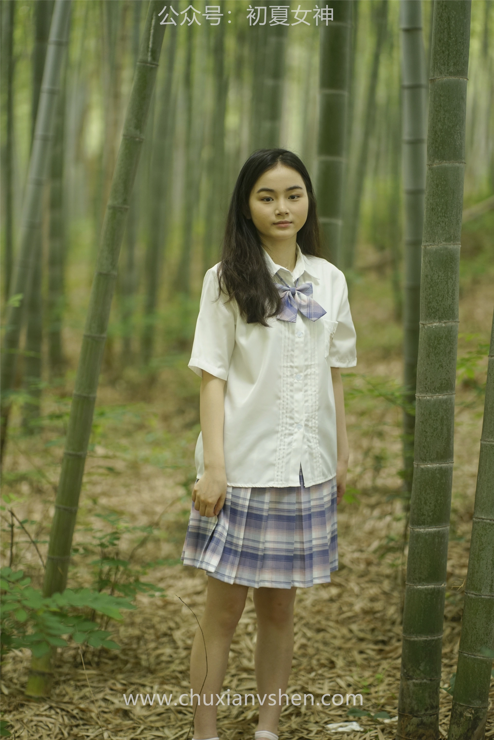 初夏女神 NO.076 十一 周末丛林 JK套搭配的袜子遭嫌弃[153P+1V／6.08GB]
