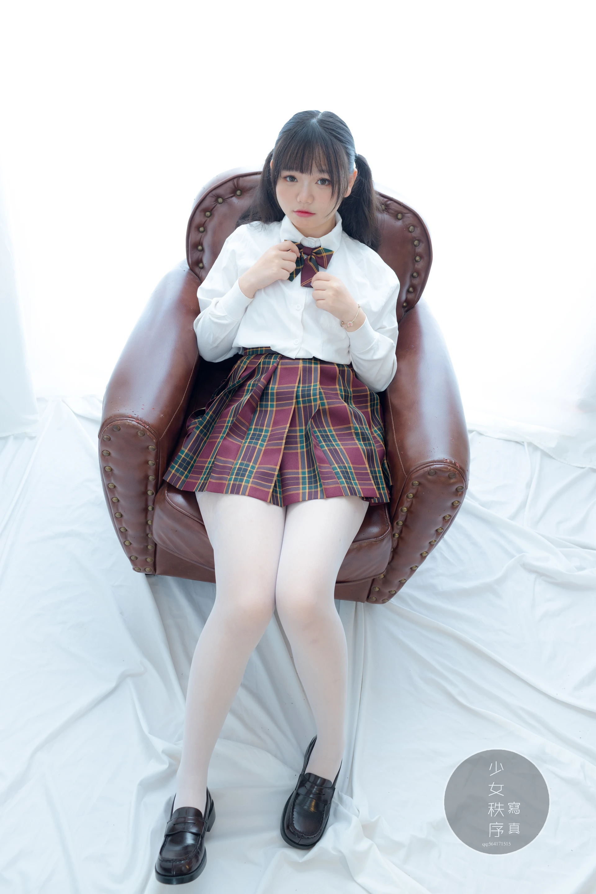 少女秩序 GR03L 双马尾白丝JK制服 [60P-526MB]JK制服, 乐栀, 双马尾, 少女秩序, 白丝, 美腿, 美足