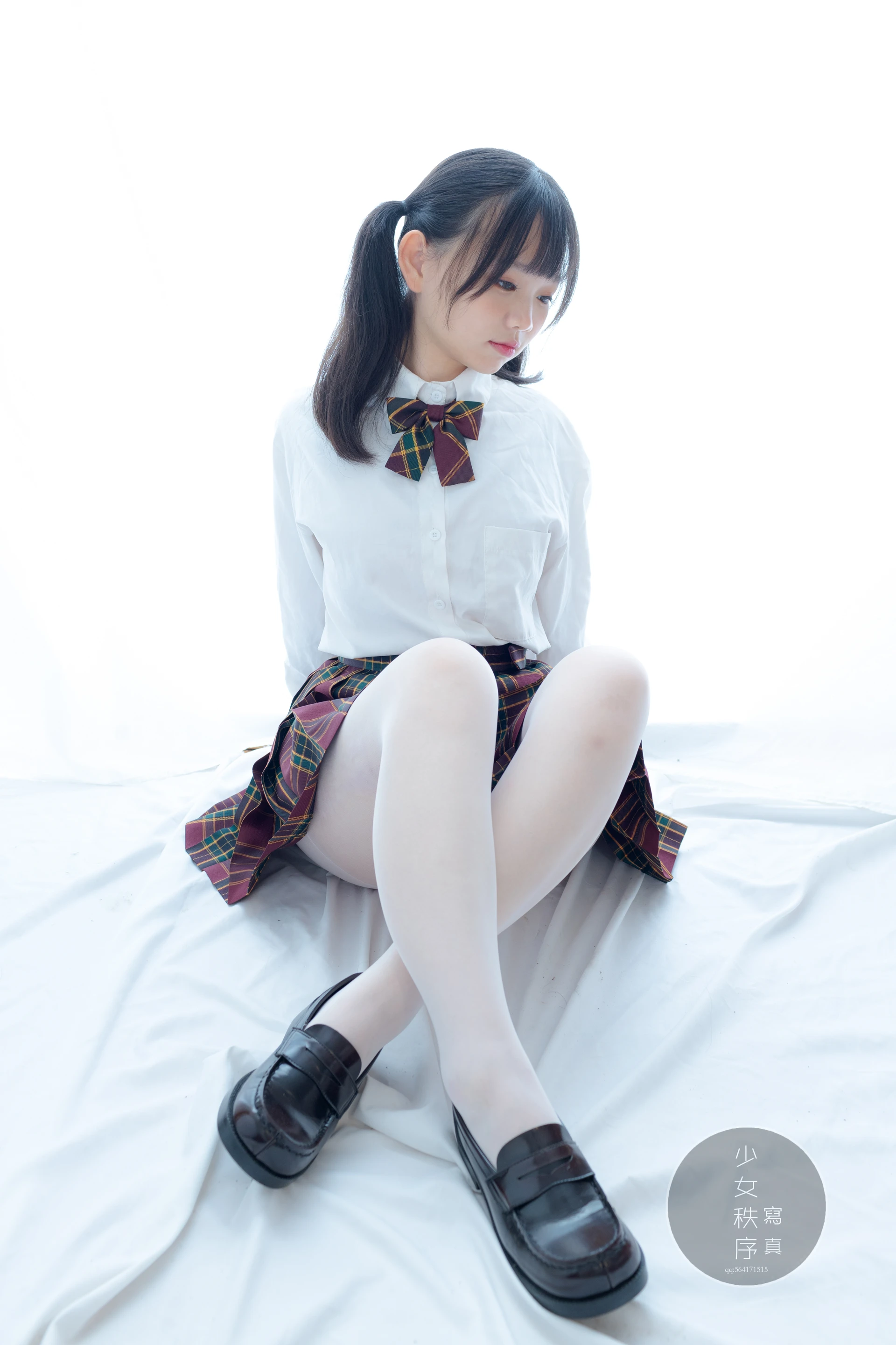 少女秩序 GR03L 双马尾白丝JK制服 [60P-526MB]JK制服, 乐栀, 双马尾, 少女秩序, 白丝, 美腿, 美足