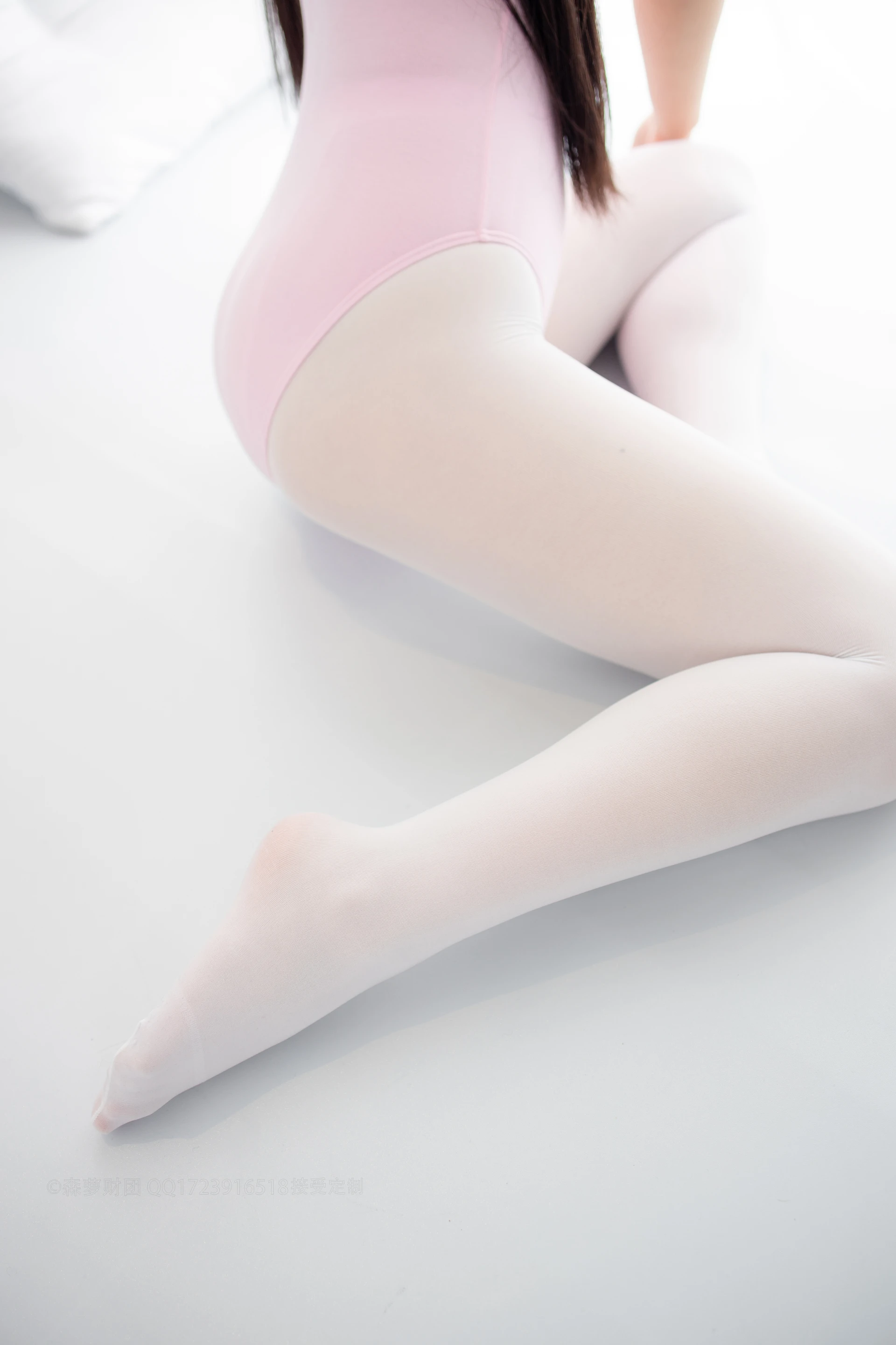 森萝财团 X-053-DZ [103P1V-2.05G]制服, 可爱, 森萝财团, 白丝, 美腿, 黑丝