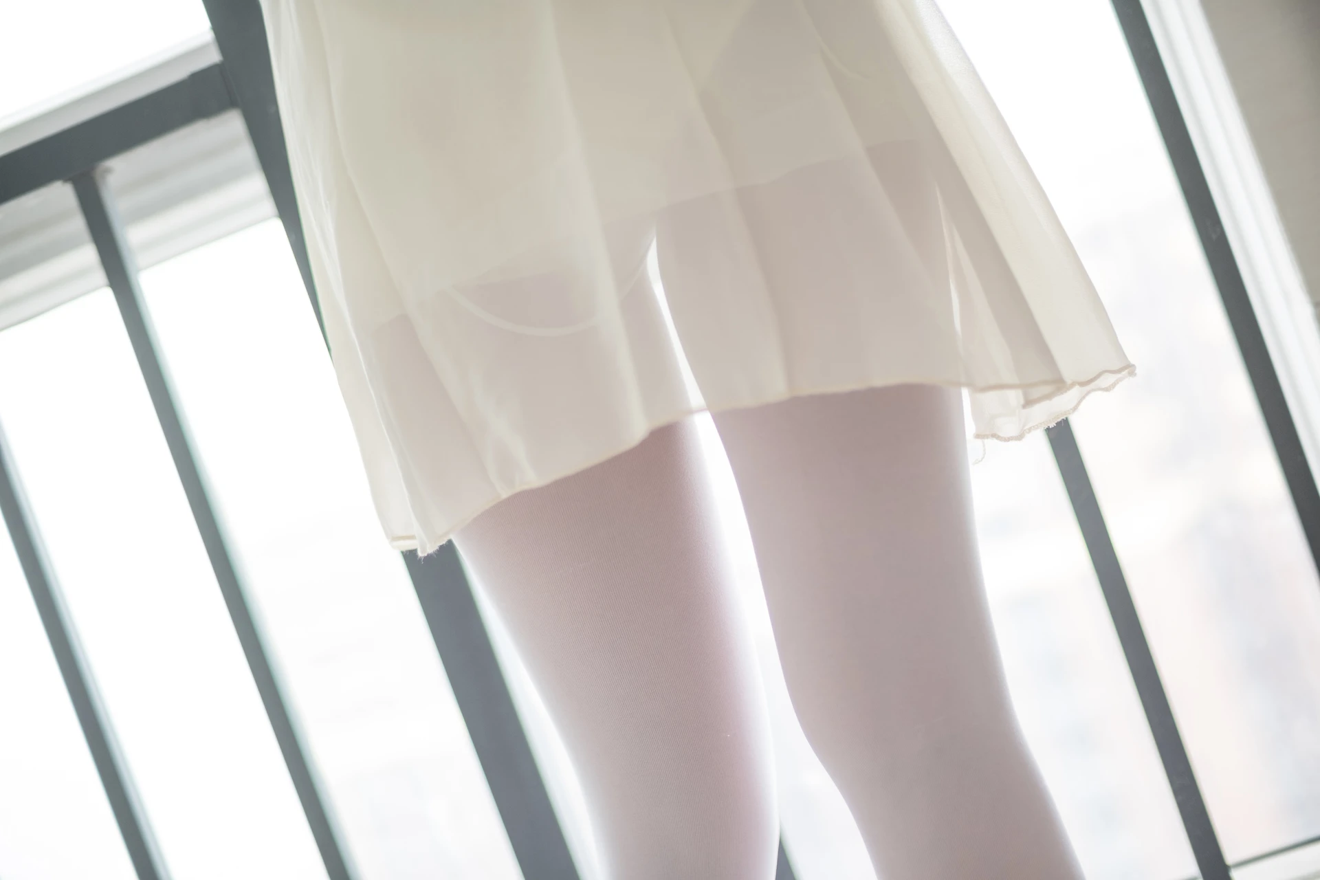 森萝财团 R15-007 [83P-503M]可爱, 森萝财团, 白丝, 美腿, 美足
