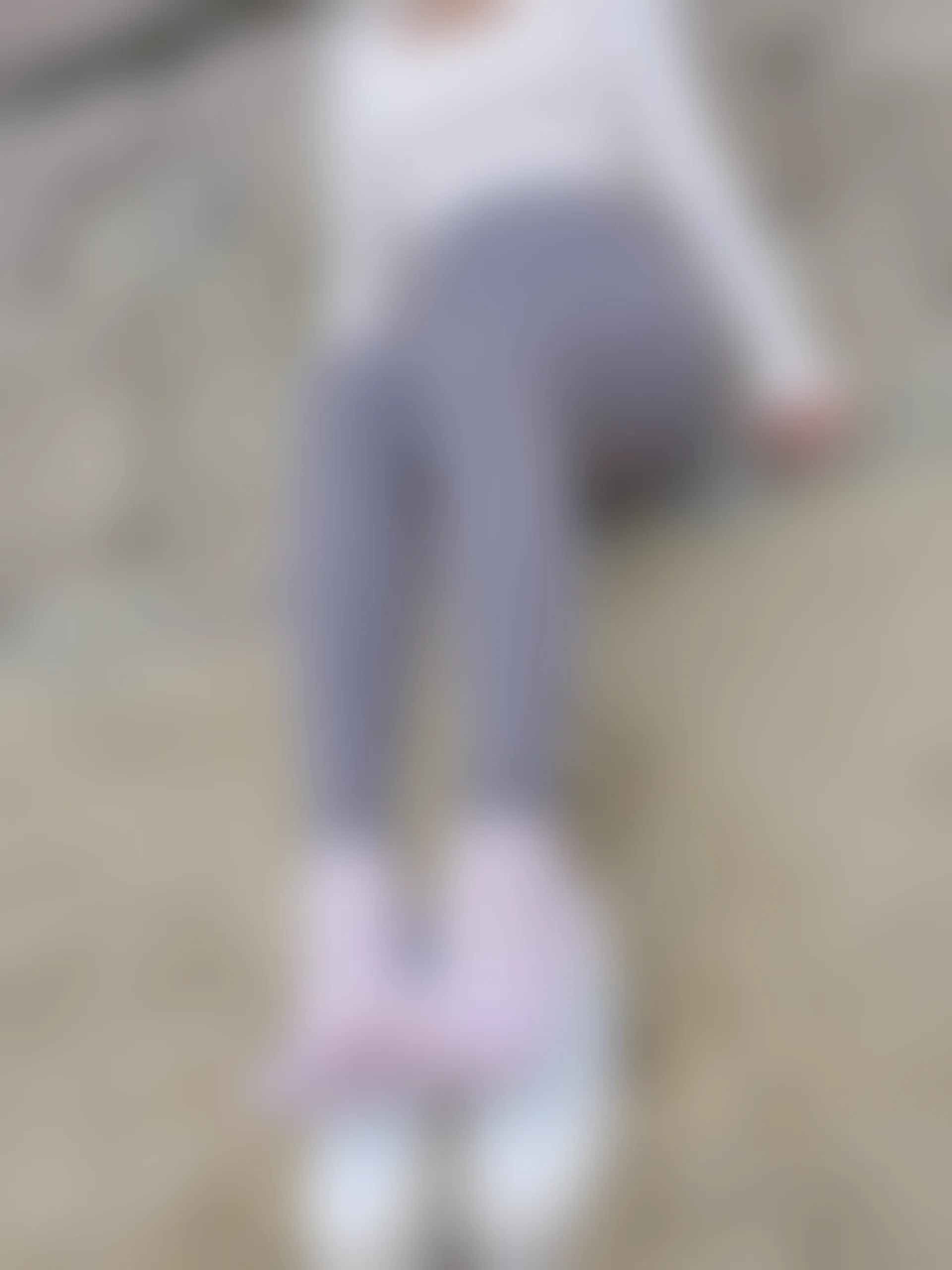 森萝财团 晴涩-11E 4K 白丝瑜伽服 [104P1V-7.44GB]