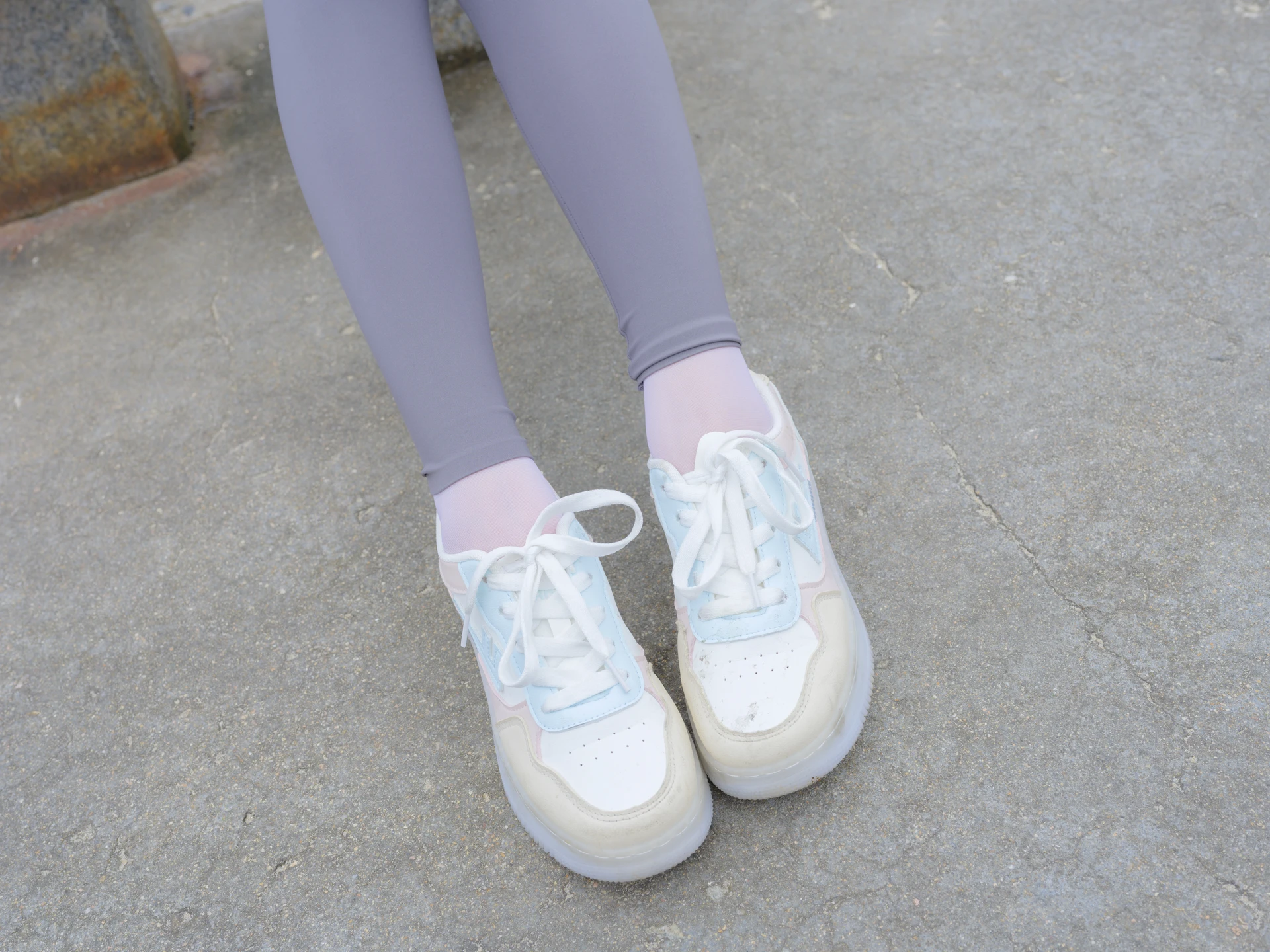 森萝财团 晴涩-11E 4K 白丝瑜伽服 [104P1V-7.44GB]