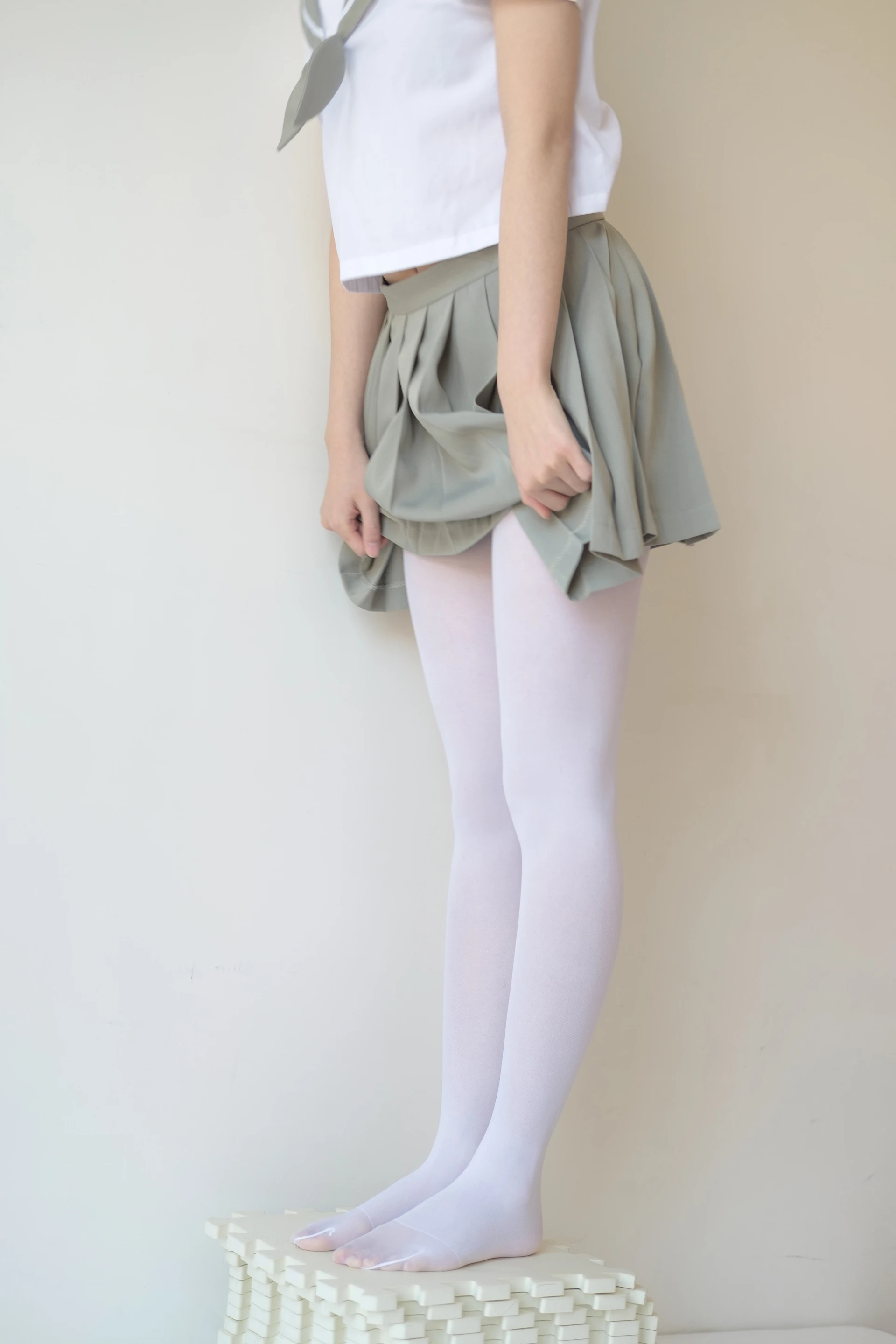 森萝财团 X-016 [136P1V-1.56G]校服, 森萝财团, 水手服, 白丝, 美腿
