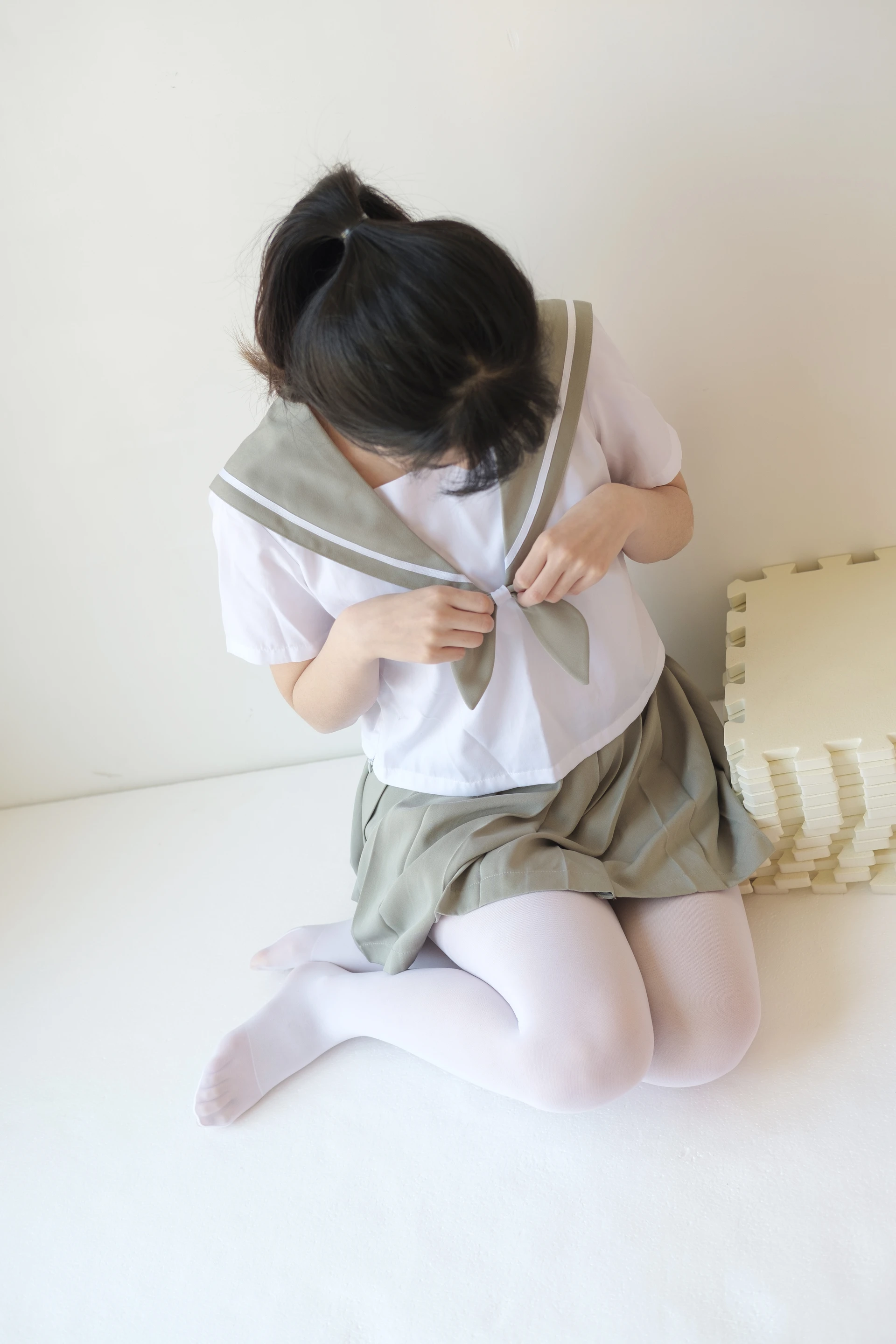 森萝财团 X-016 [136P1V-1.56G]校服, 森萝财团, 水手服, 白丝, 美腿