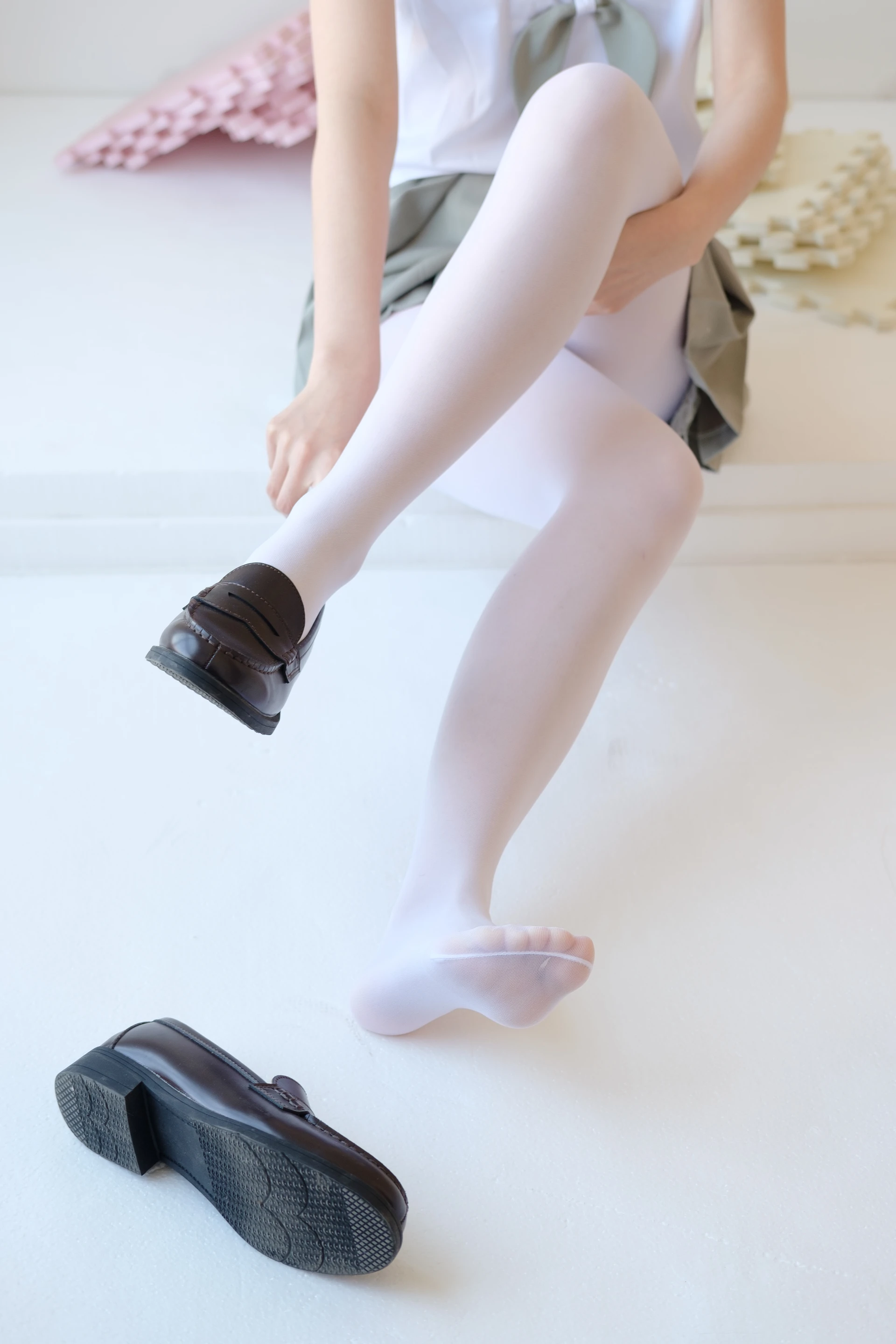 森萝财团 X-016 [136P1V-1.56G]校服, 森萝财团, 水手服, 白丝, 美腿