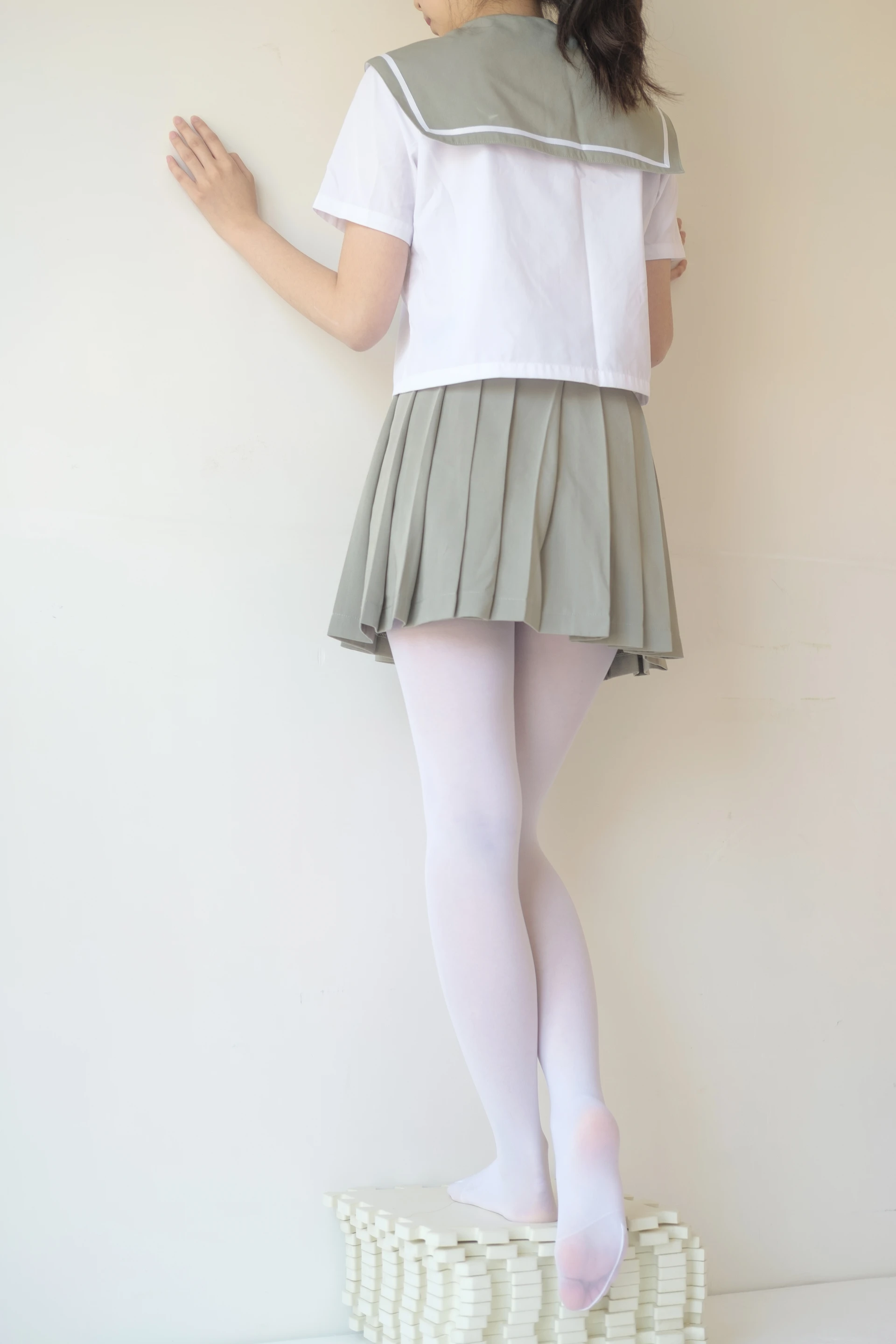 森萝财团 X-016 [136P1V-1.56G]校服, 森萝财团, 水手服, 白丝, 美腿