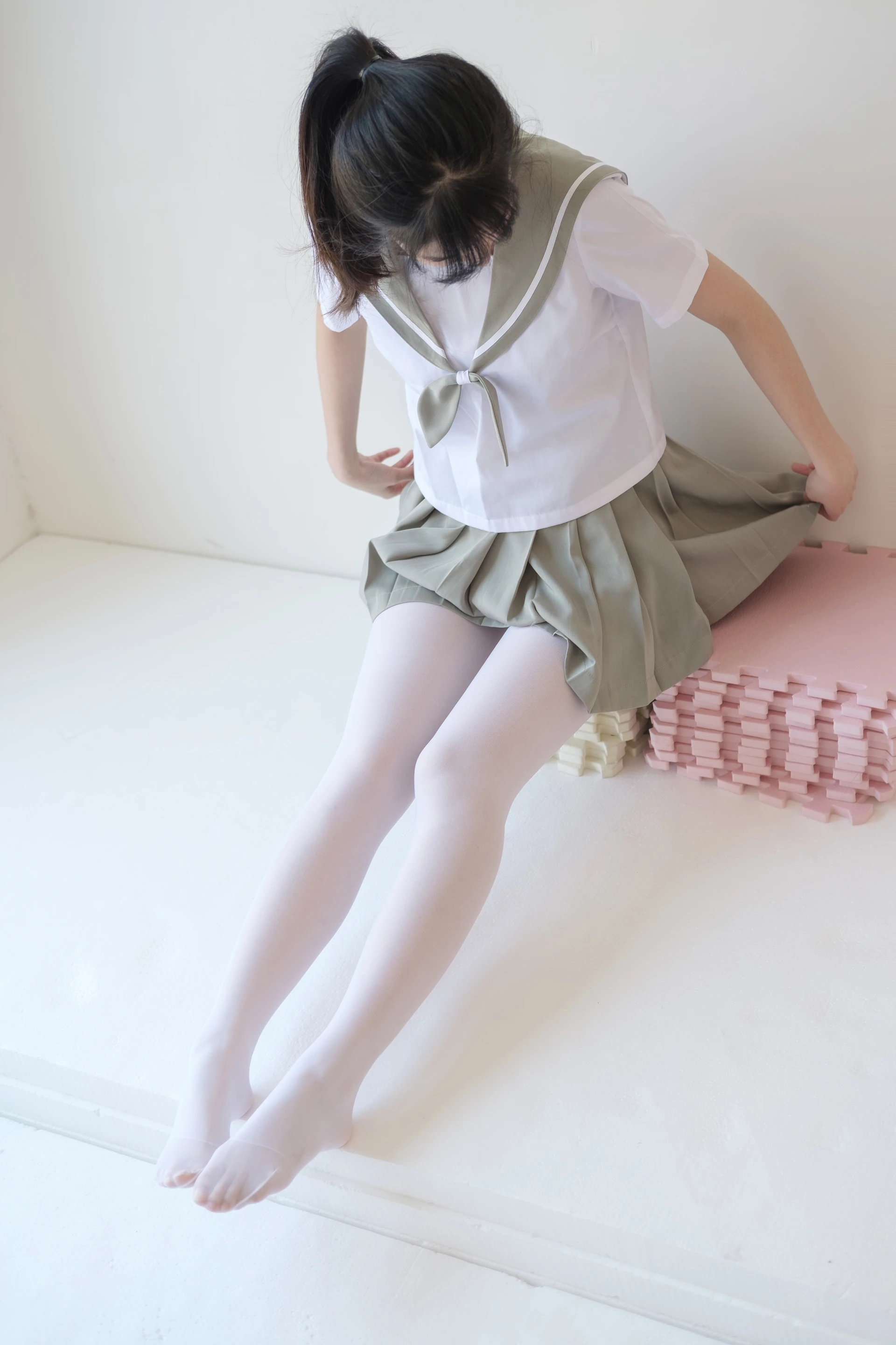 森萝财团 X-016 [136P1V-1.56G]校服, 森萝财团, 水手服, 白丝, 美腿