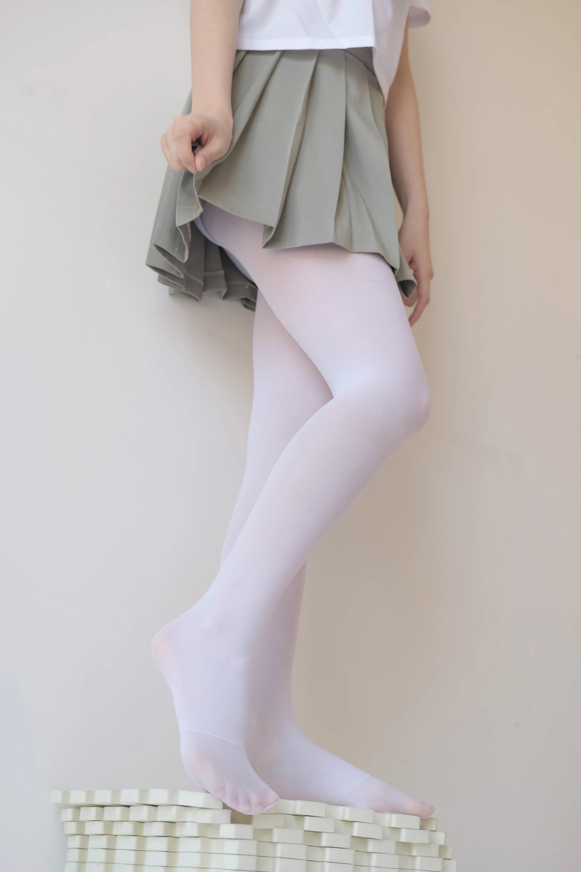 森萝财团 X-016 [136P1V-1.56G]校服, 森萝财团, 水手服, 白丝, 美腿