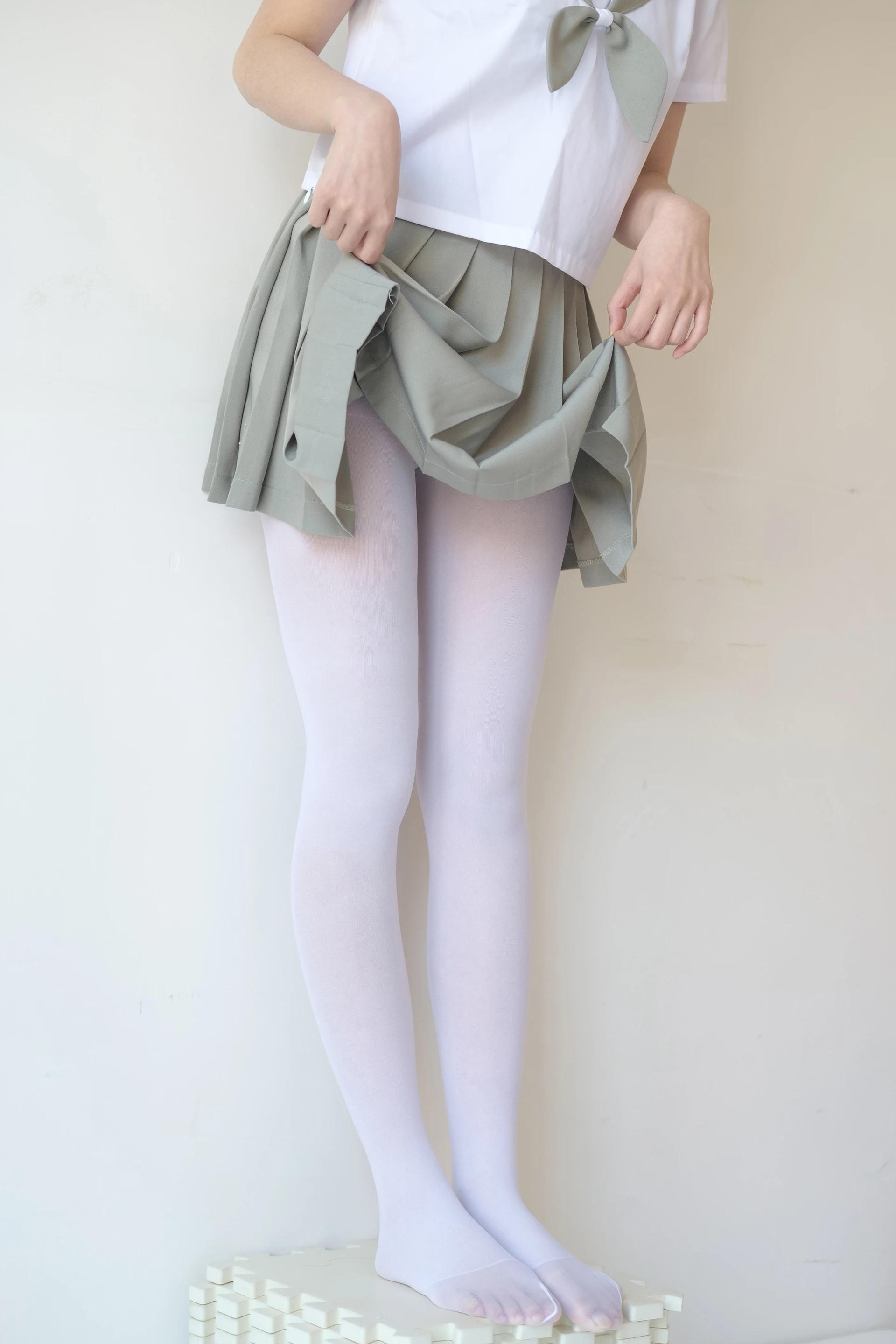森萝财团 X-016 [136P1V-1.56G]校服, 森萝财团, 水手服, 白丝, 美腿