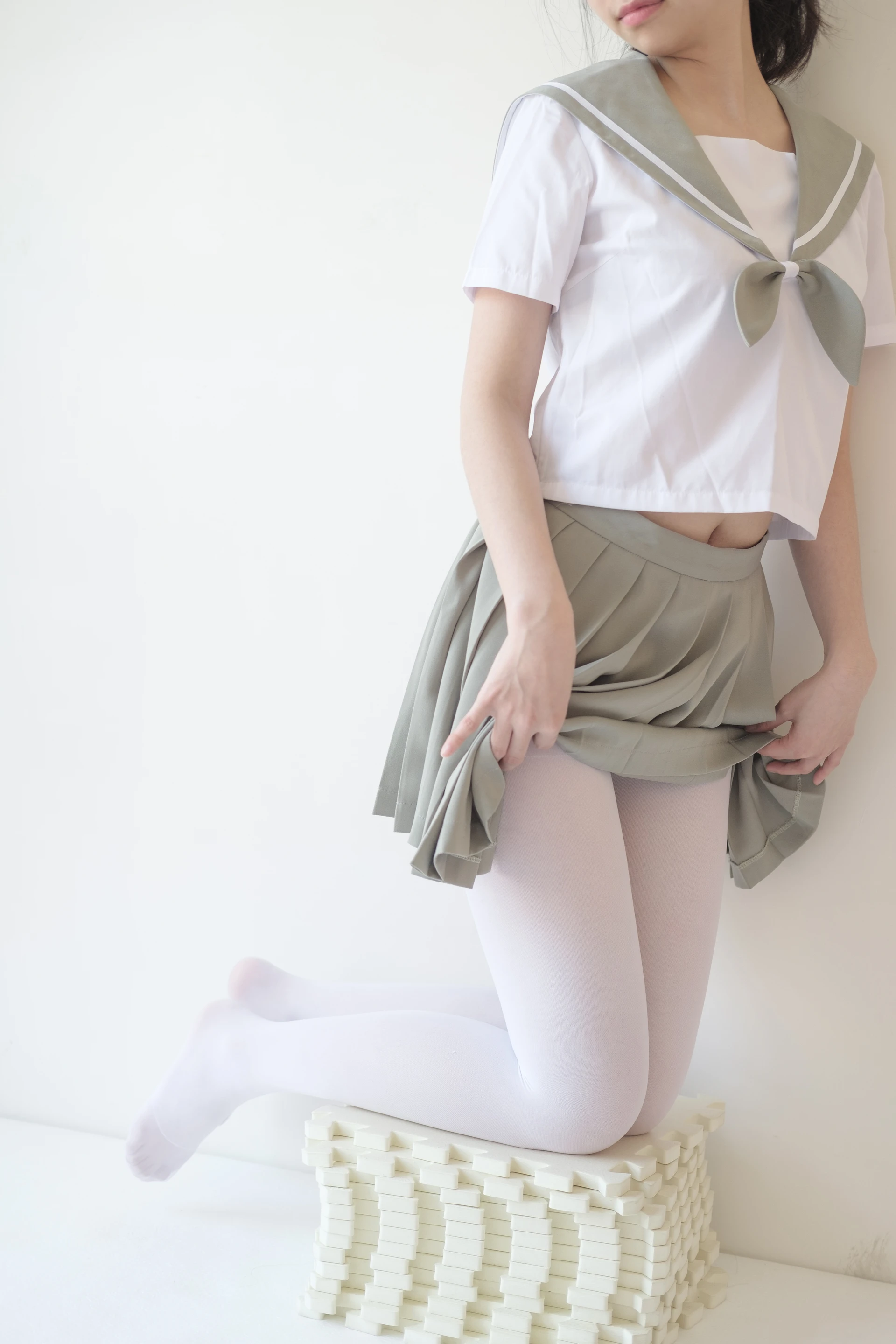 森萝财团 X-016 [136P1V-1.56G]校服, 森萝财团, 水手服, 白丝, 美腿