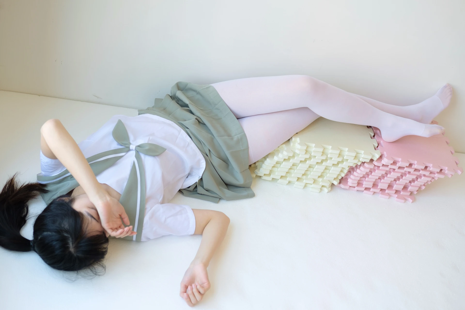 森萝财团 X-016 [136P1V-1.56G]校服, 森萝财团, 水手服, 白丝, 美腿