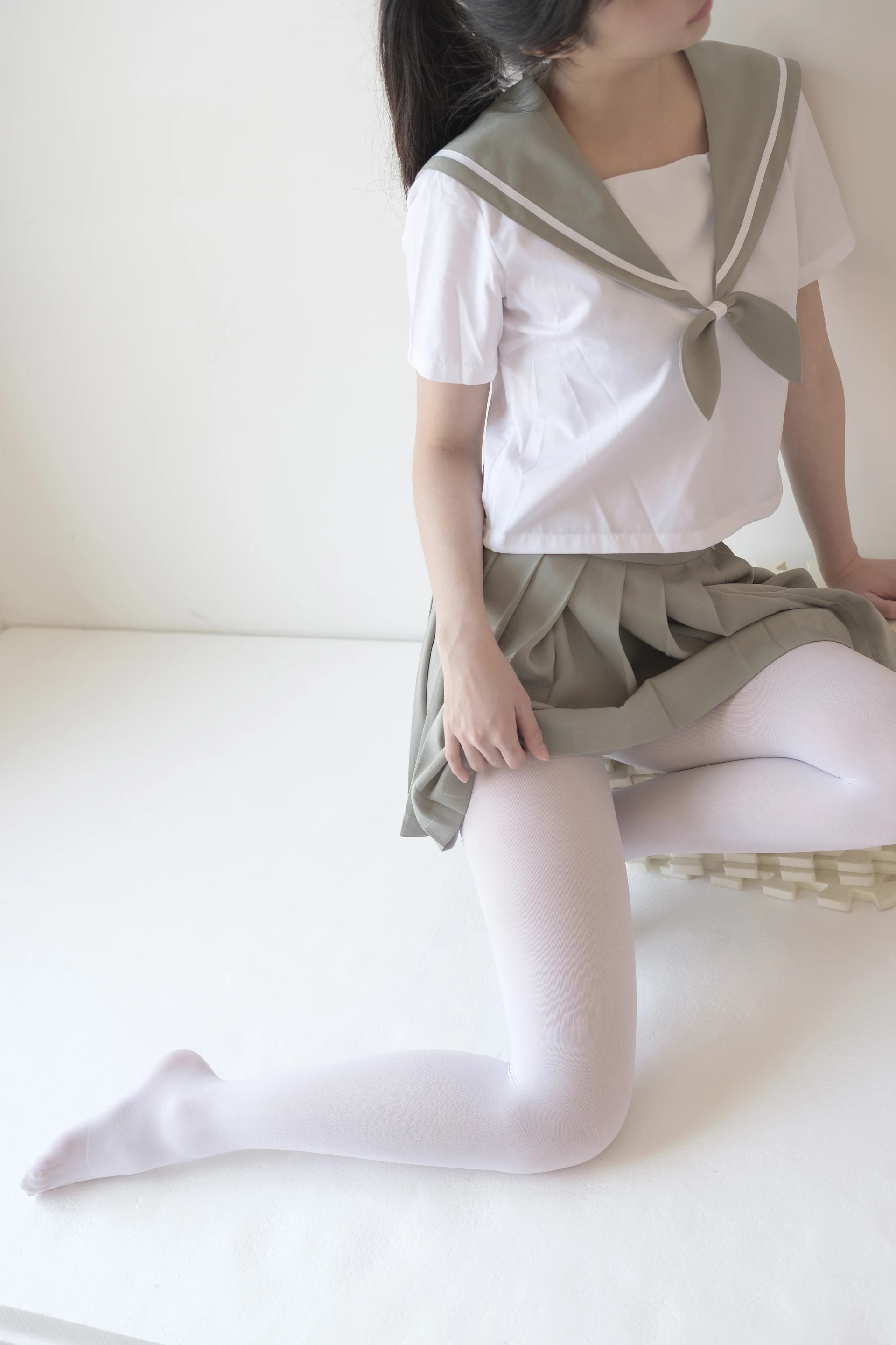 森萝财团 X-016 [136P1V-1.56G]校服, 森萝财团, 水手服, 白丝, 美腿