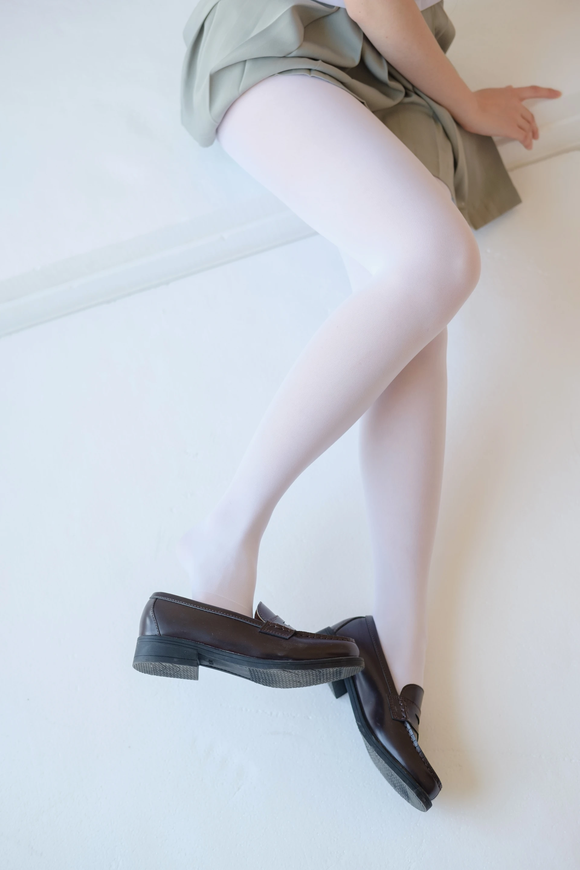 森萝财团 X-016 [136P1V-1.56G]校服, 森萝财团, 水手服, 白丝, 美腿
