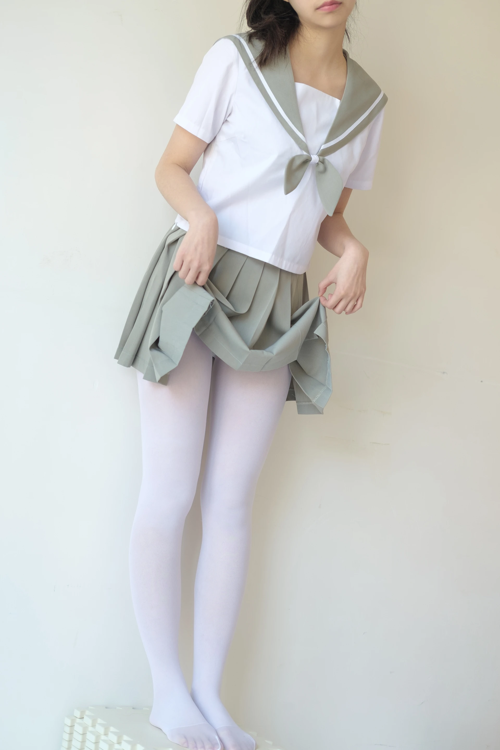 森萝财团 X-016 [136P1V-1.56G]校服, 森萝财团, 水手服, 白丝, 美腿