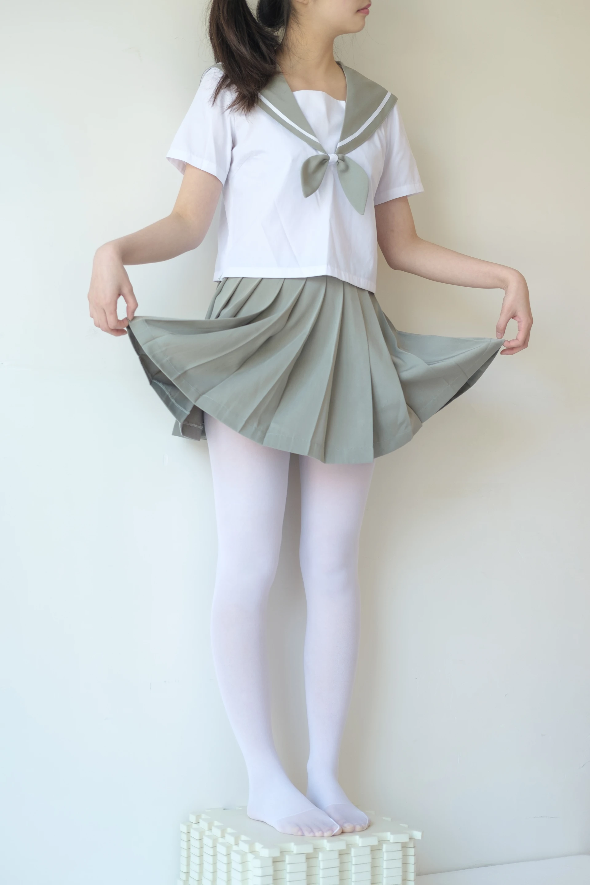 森萝财团 X-016 [136P1V-1.56G]校服, 森萝财团, 水手服, 白丝, 美腿