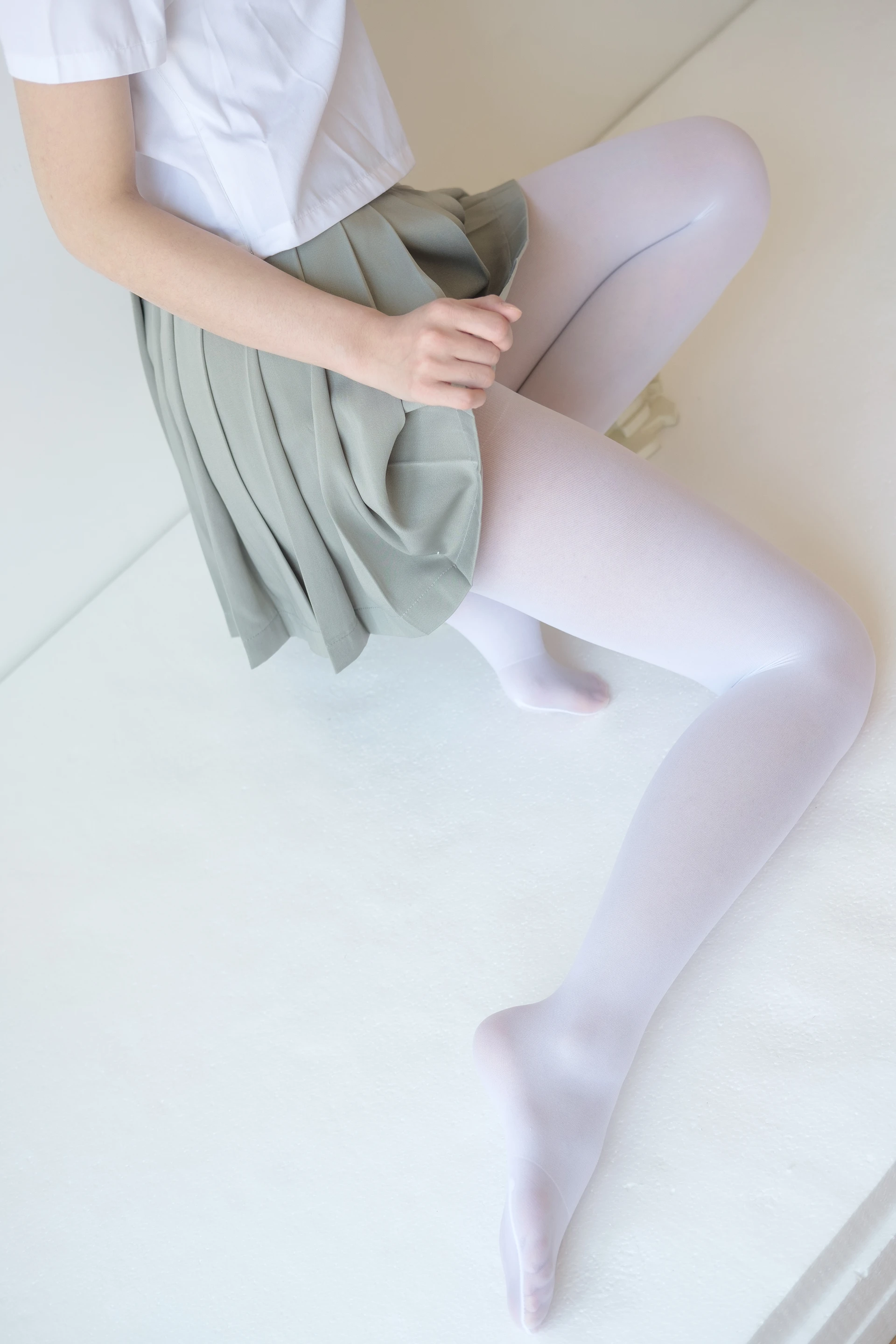 森萝财团 X-016 [136P1V-1.56G]校服, 森萝财团, 水手服, 白丝, 美腿