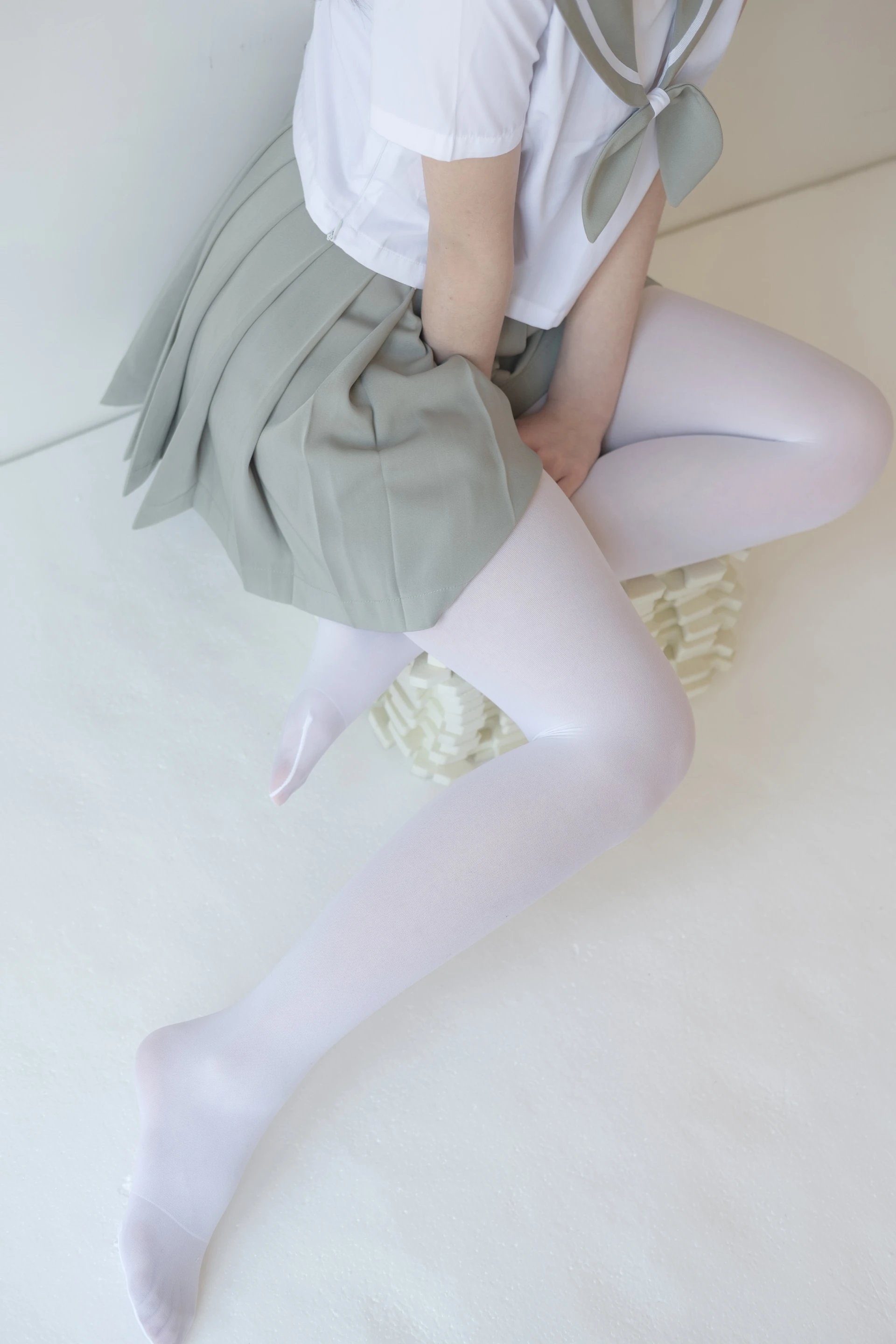 森萝财团 X-016 [136P1V-1.56G]校服, 森萝财团, 水手服, 白丝, 美腿