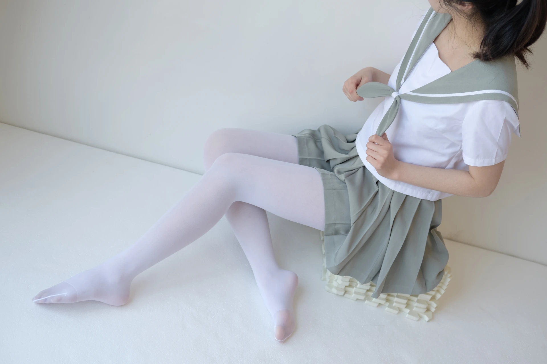 森萝财团 X-016 [136P1V-1.56G]校服, 森萝财团, 水手服, 白丝, 美腿