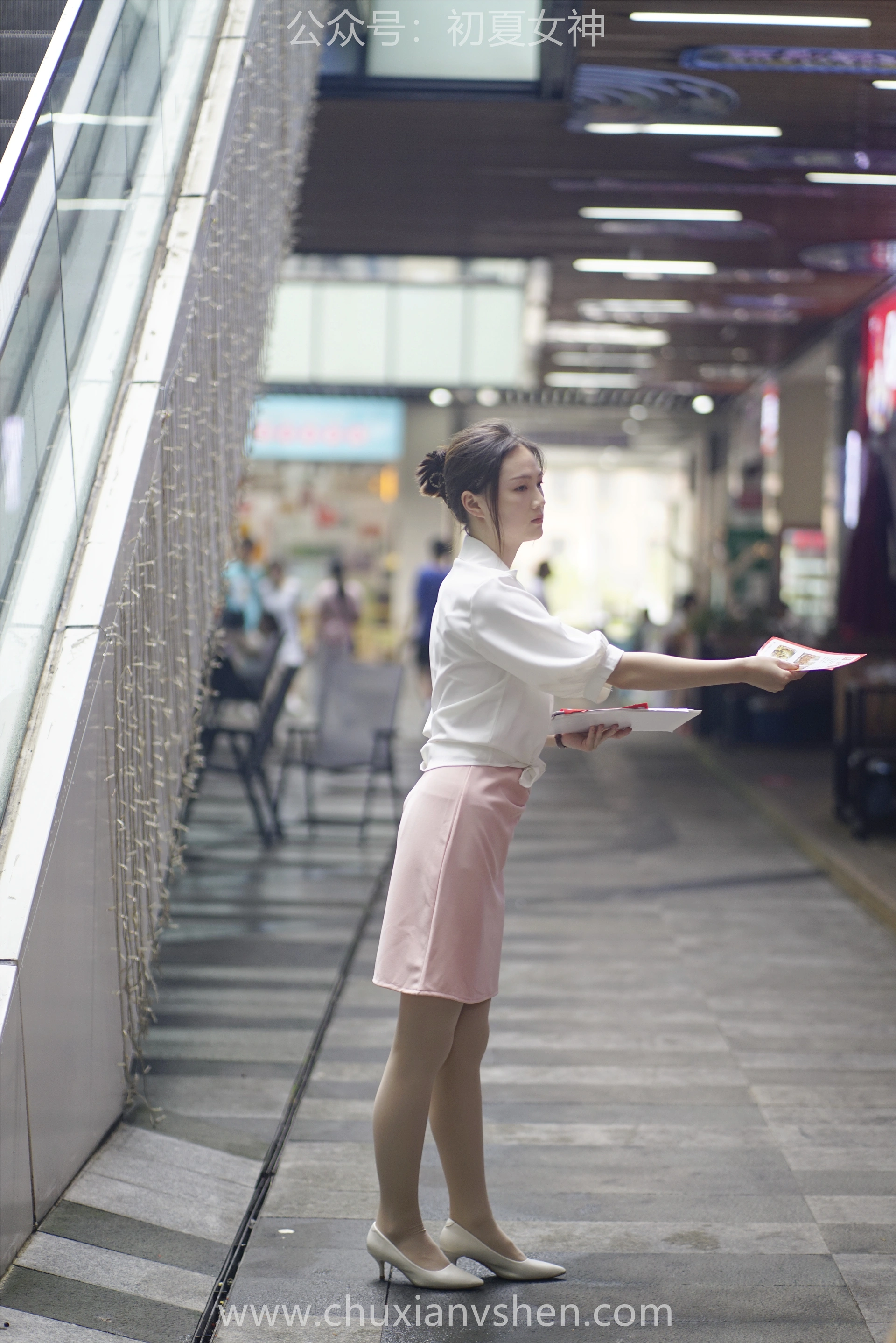 初夏女神 NO.066 大发 周末兼职[226P+1V／7.36GB]