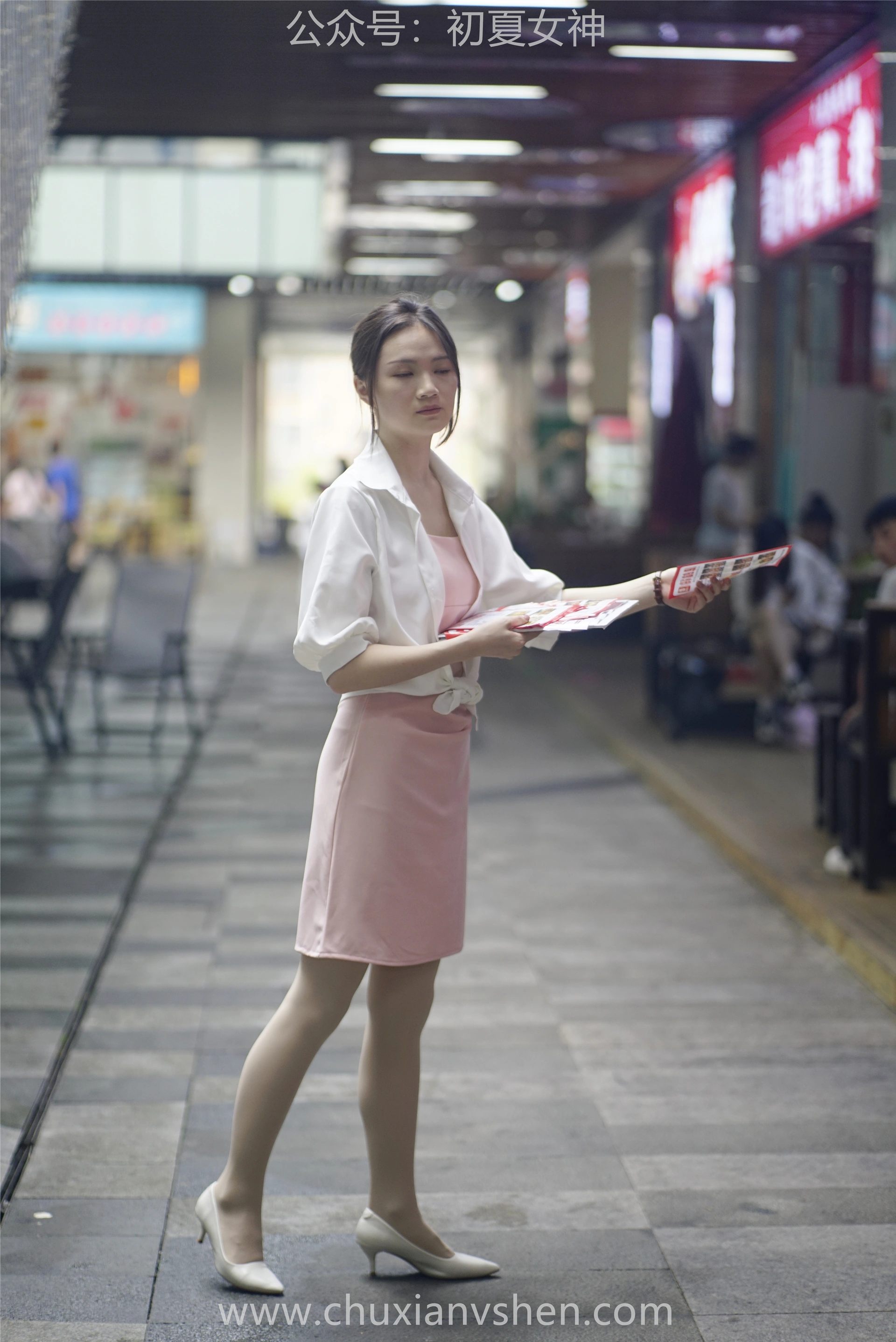 初夏女神 NO.066 大发 周末兼职[226P+1V／7.36GB]